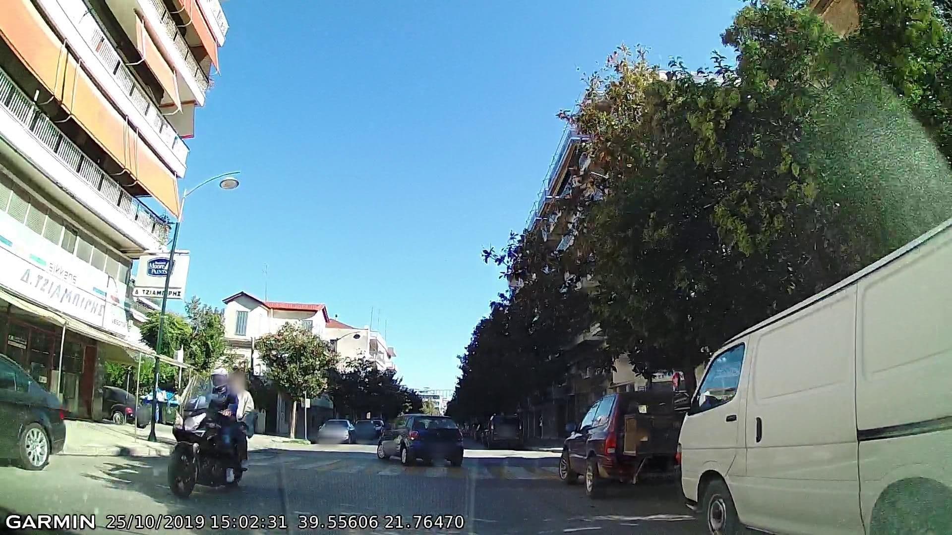 Street view near Luxury Suites Asklipios, Tríkala — © pppetros (CC BY-SA · Mapillary)