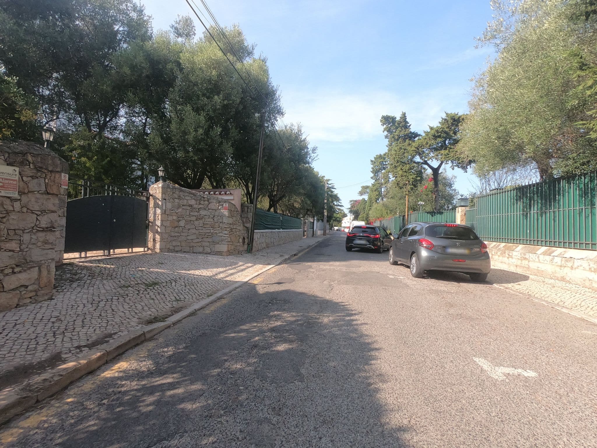 Street view near Tennis Club House, Cascais — © filohipo (CC BY-SA · Mapillary)