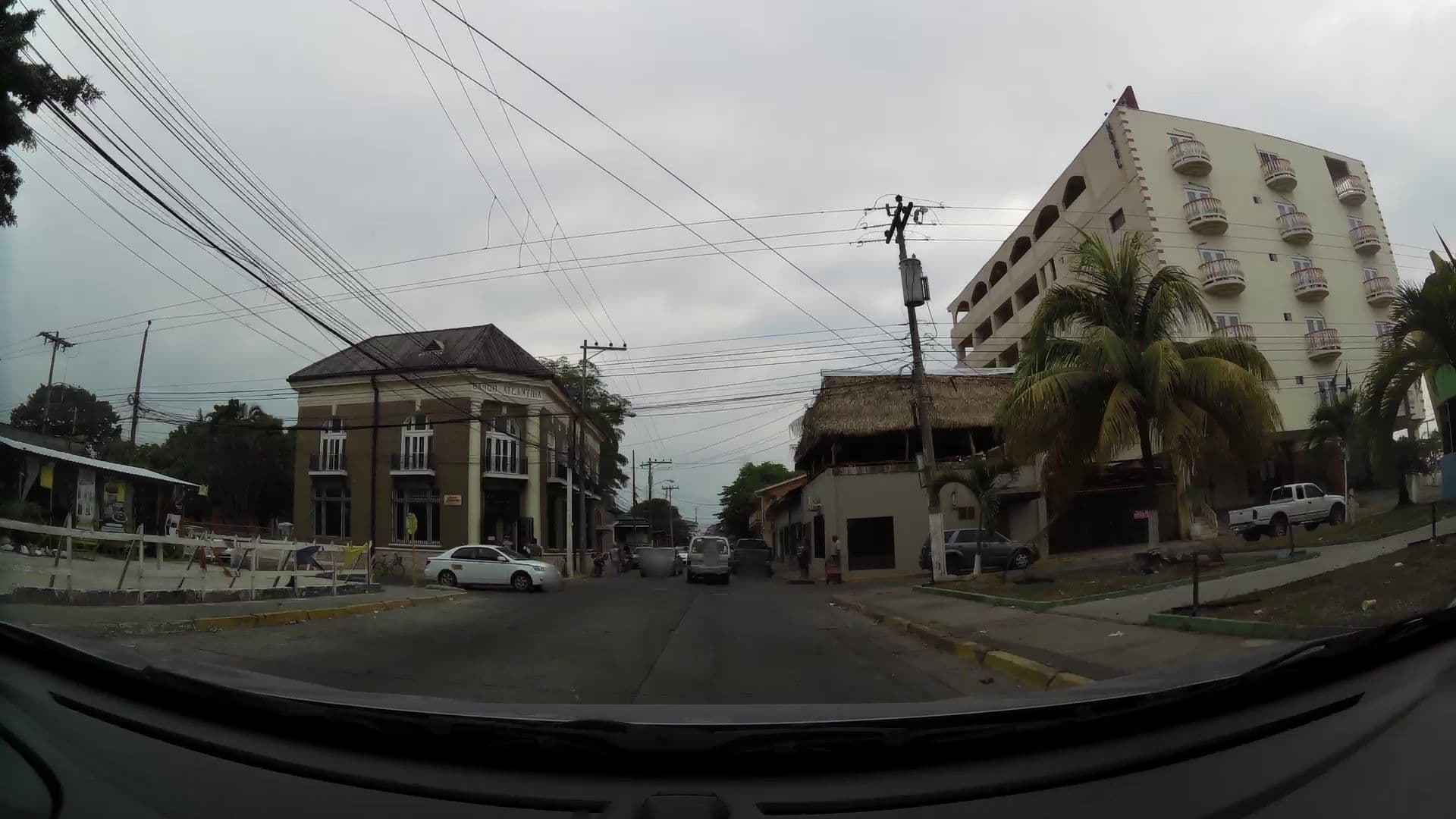 Street view near Hotel Art Deco Beach, La Ceiba — © kaartcam (CC BY-SA · Mapillary)