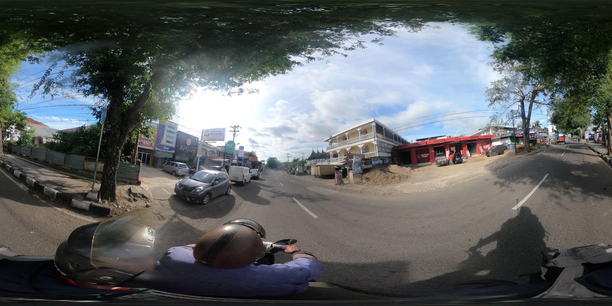 Street view near Yoherma, Padangpanjang — © rgtm_ryuiki (CC BY-SA · Mapillary)