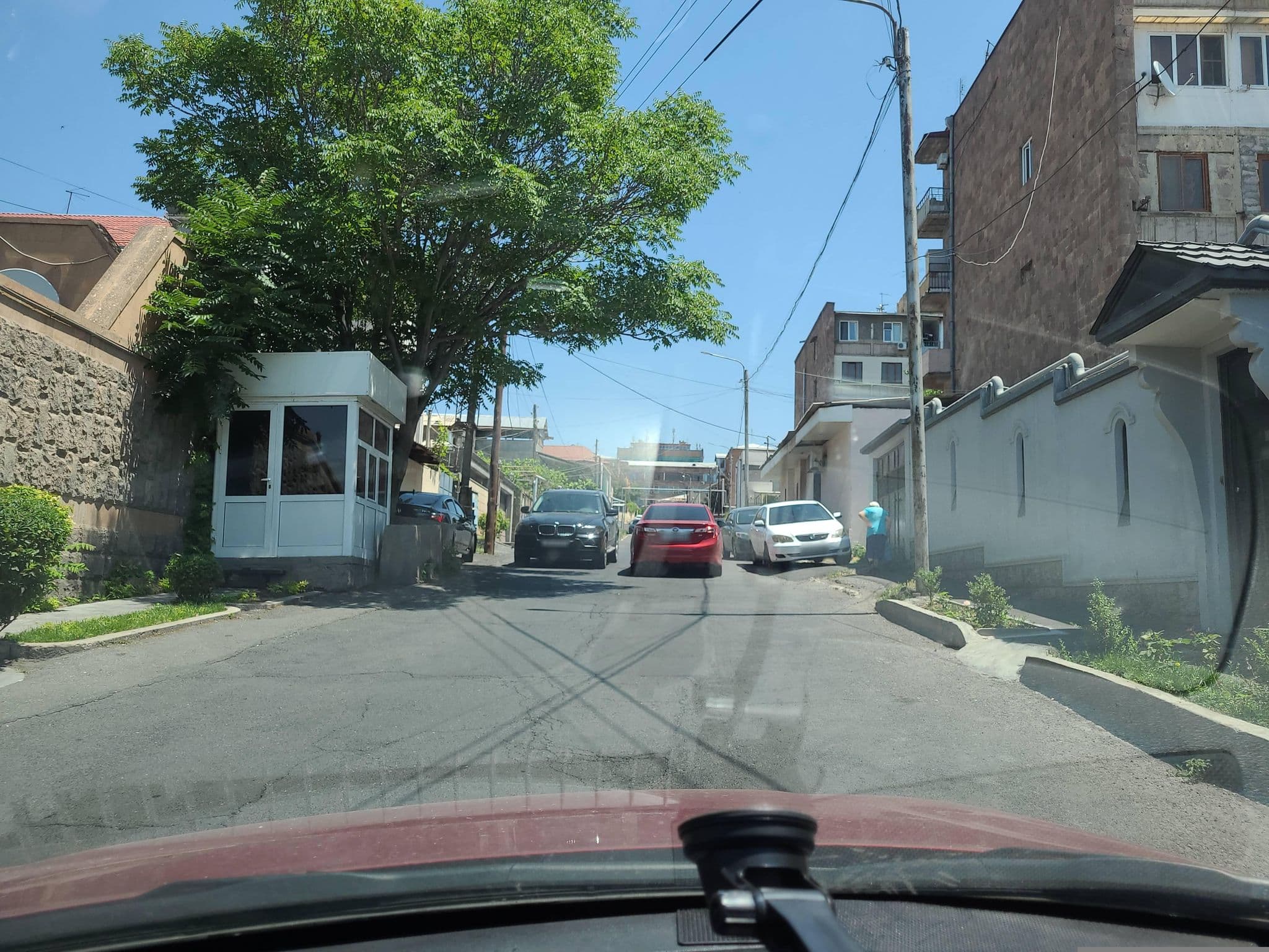 Street view near Blur Inn Gallery, Yerevan, Ajapnyak — © noktoborus (CC BY-SA · Mapillary)