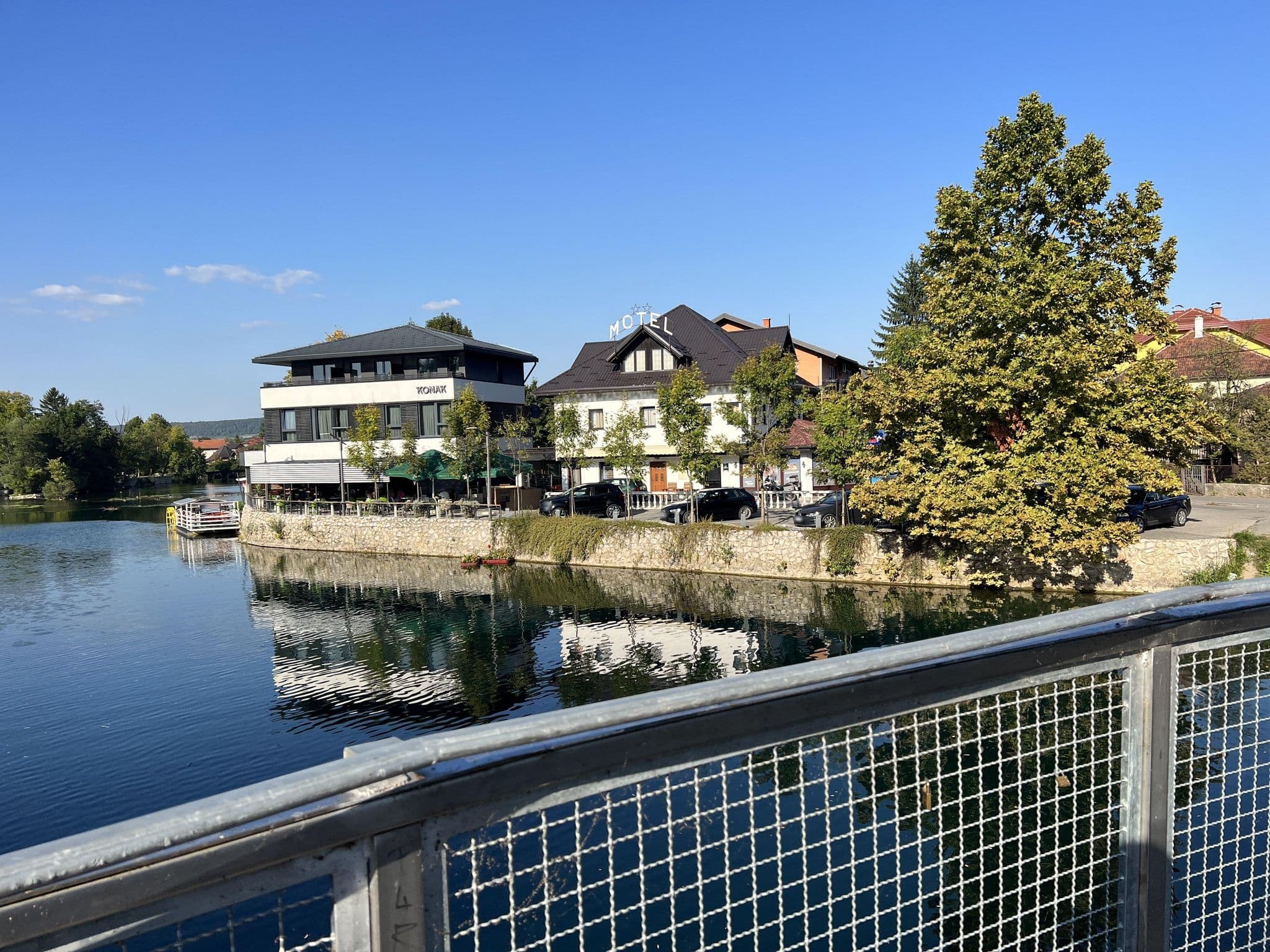 Street view near Holiday in Bihać - Motel, Bihać — © igorzo (CC BY-SA · Mapillary)
