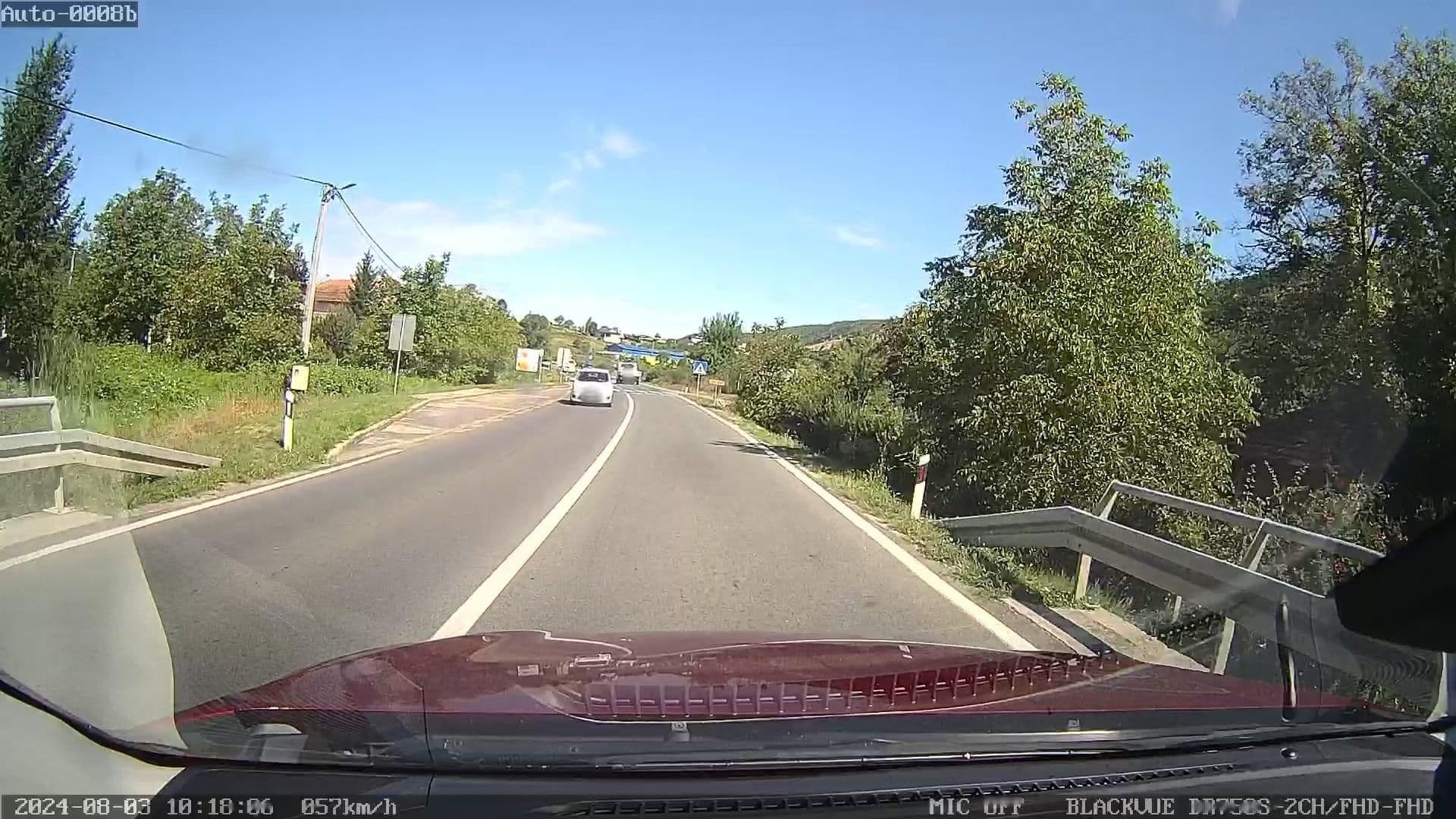 Street view near Bed and Breakfast Villa Dvor, Bihać — © rdnnk (CC BY-SA · Mapillary)