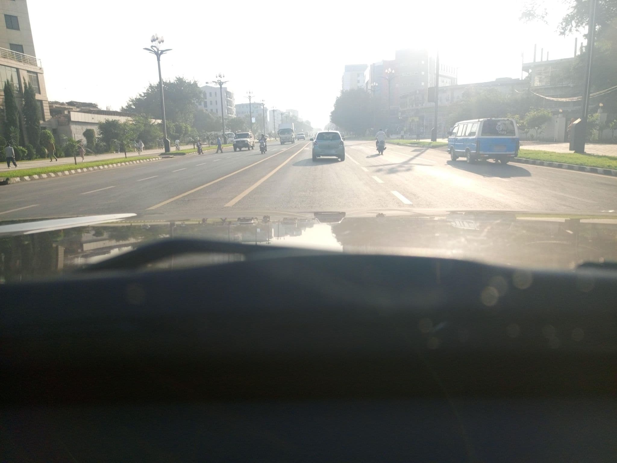 Street view near Robi Hotel, Nazrēt — © Mekedes (CC BY-SA · Mapillary)