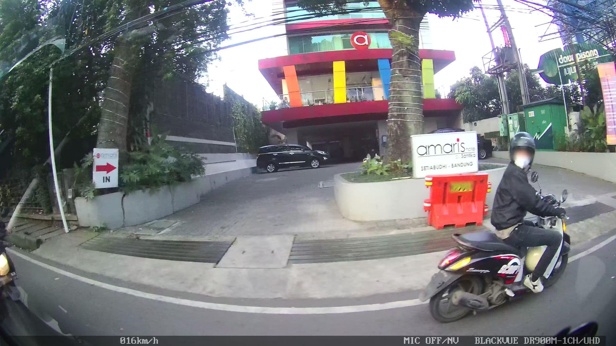 Street view near Amaris Hotel Setiabudhi, Bandung