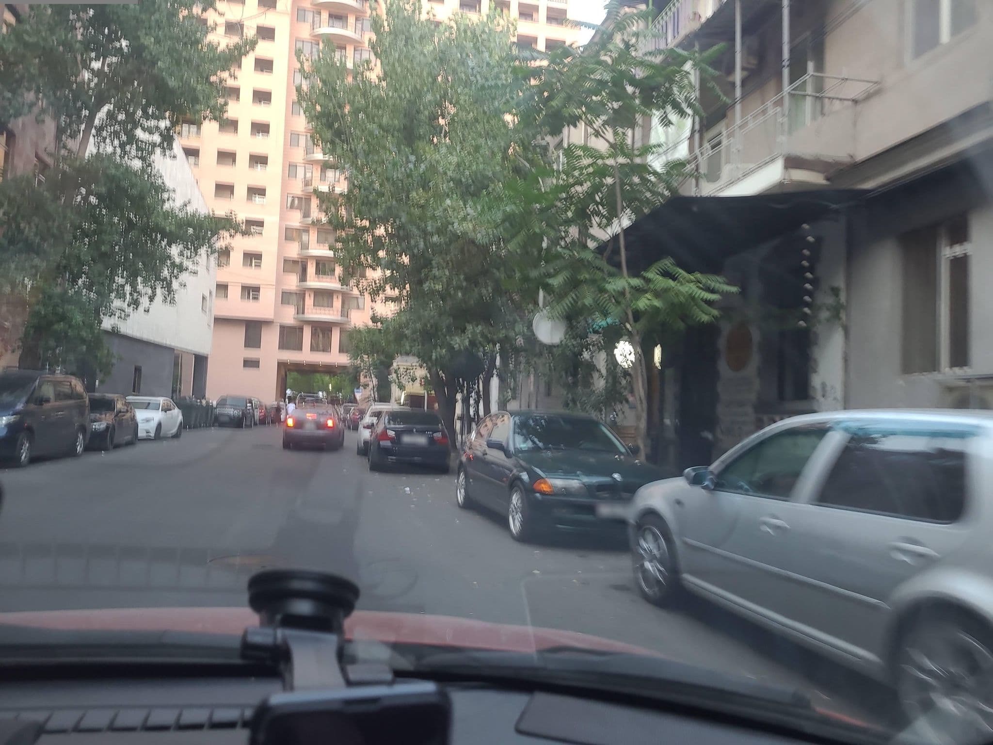 Street view near West Hostel, Kentron — © noktoborus (CC BY-SA · Mapillary)