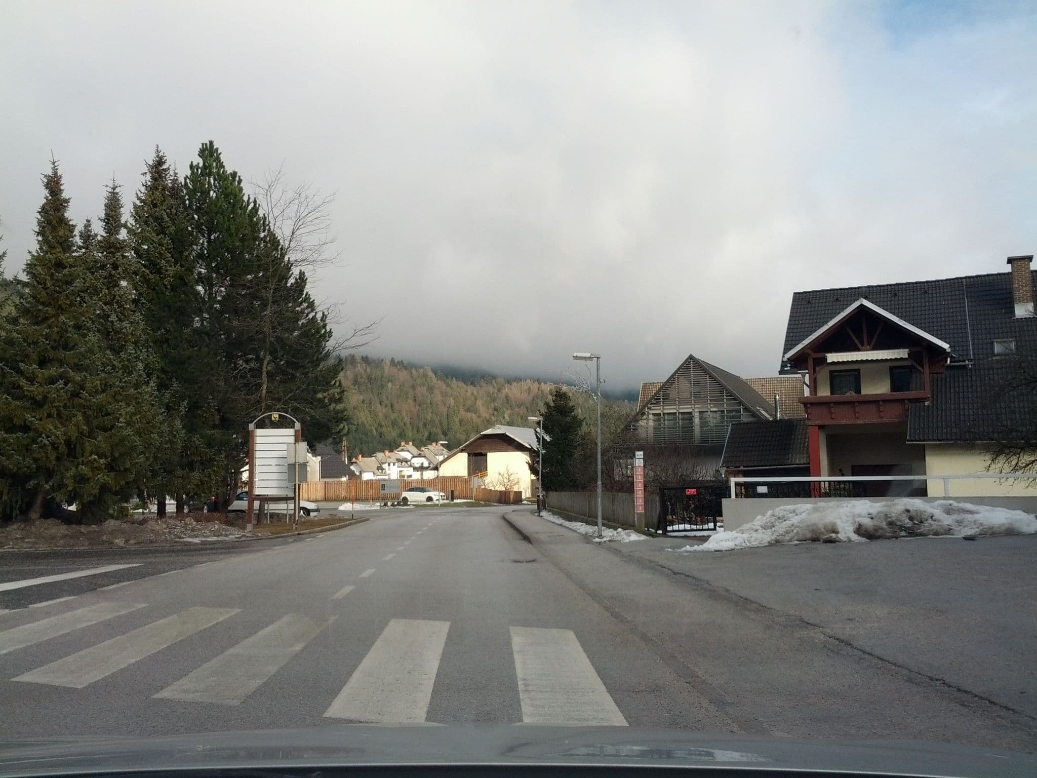 Street view near Jill Diane Cadley - sobodajalka, Kranjska Gora — © lesko987 (CC BY-SA · Mapillary)