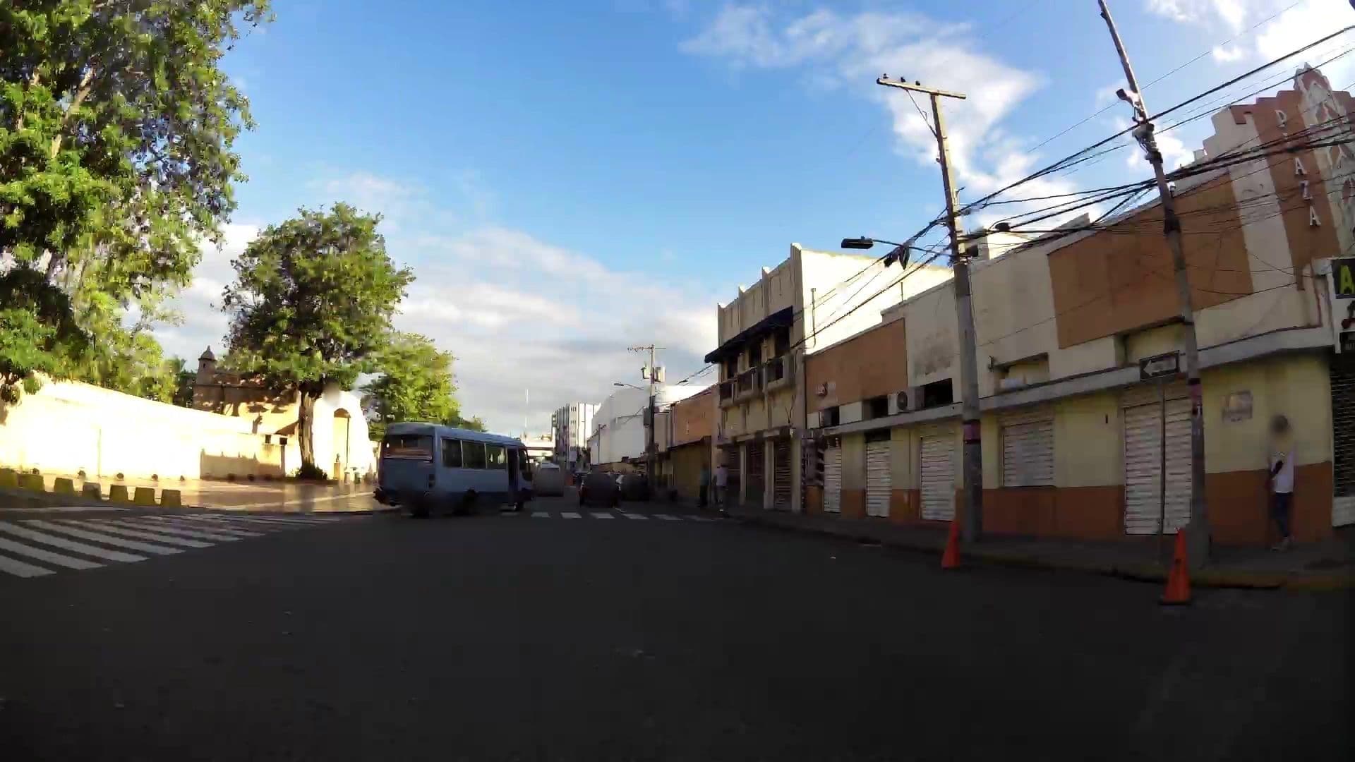 Street view near RESIDENCE PARQUE APARTHOTEL, Santo Domingo — © kaartcam (CC BY-SA · Mapillary)