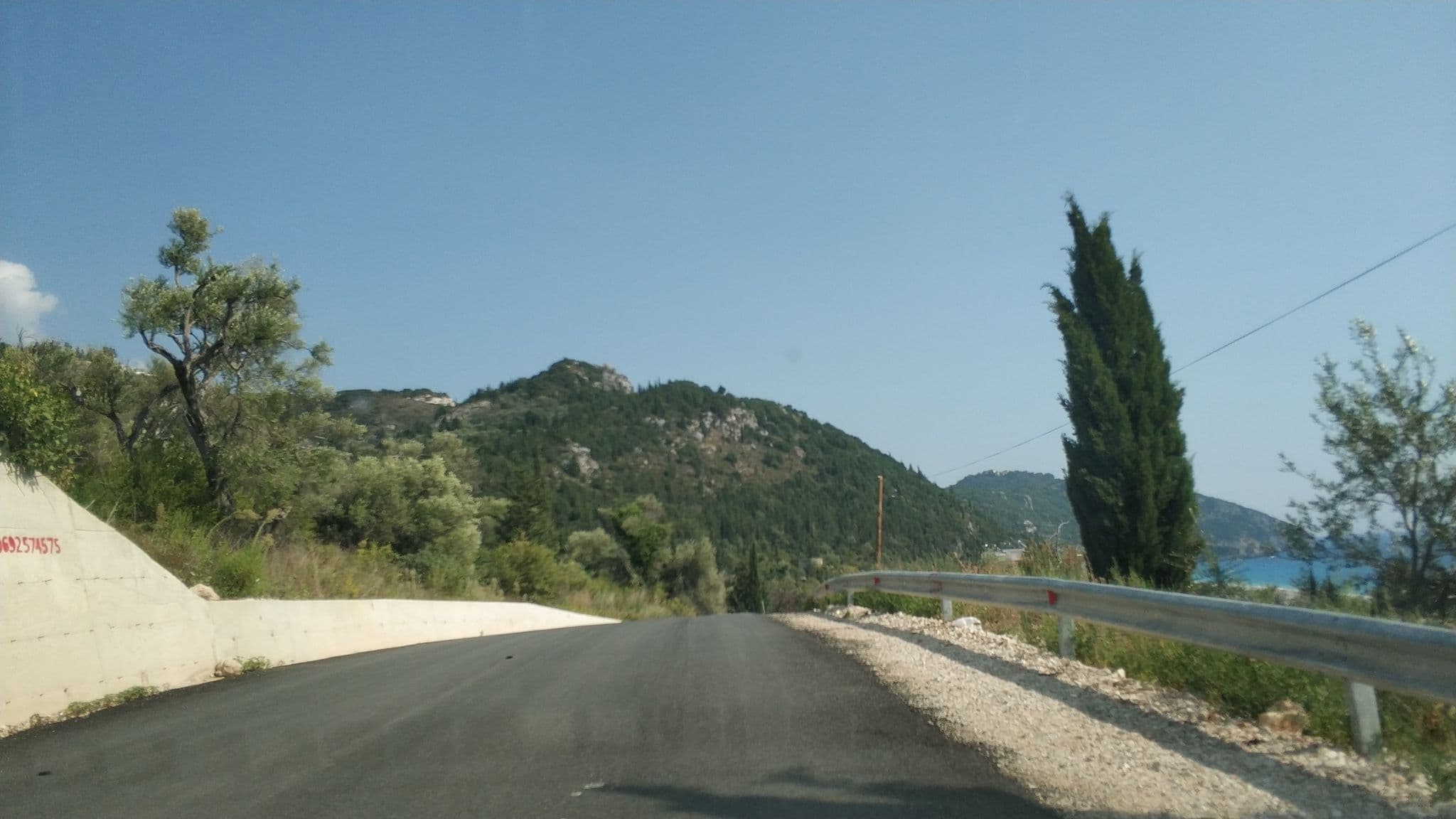 Street view near Sea View Hotel Dhermi, Dhërmi — © freddouhelk (CC BY-SA · Mapillary)