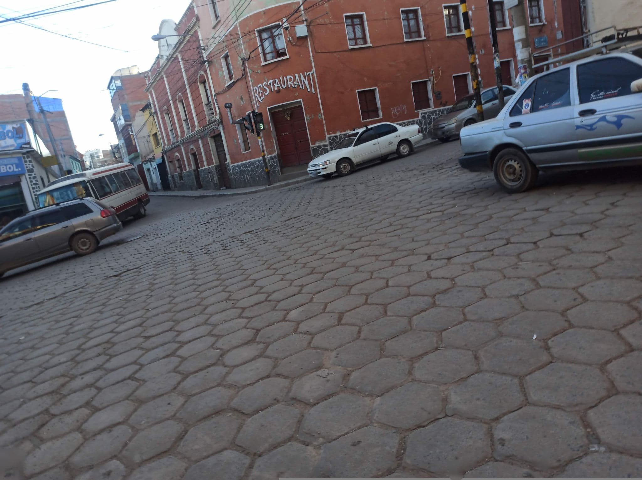 Street view near hotel emperador, Potosí — © juanfajardobo (CC BY-SA · Mapillary)