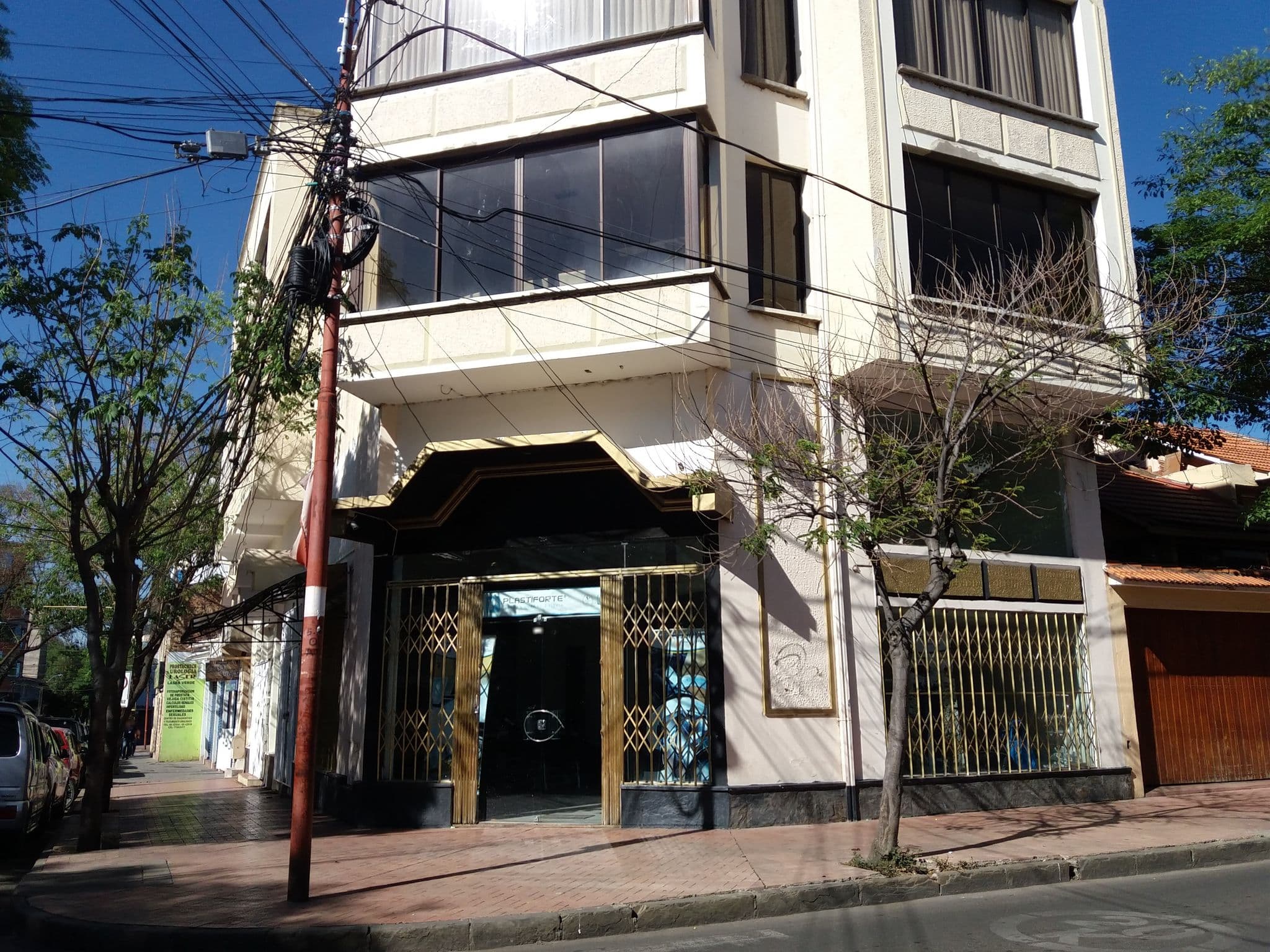 Street view near Zeballos Plaza Hotel, Tarija — © telmajemio (CC BY-SA · Mapillary)