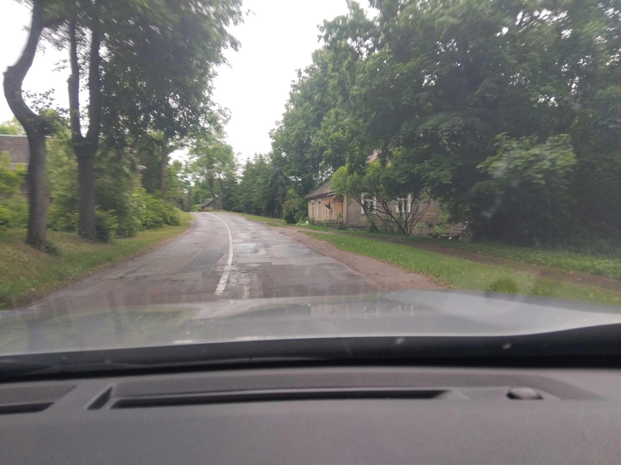 Street view near Skiemonių dvaras, Anykščiai — © Gintaras_G_Rytu (CC BY-SA · Mapillary)