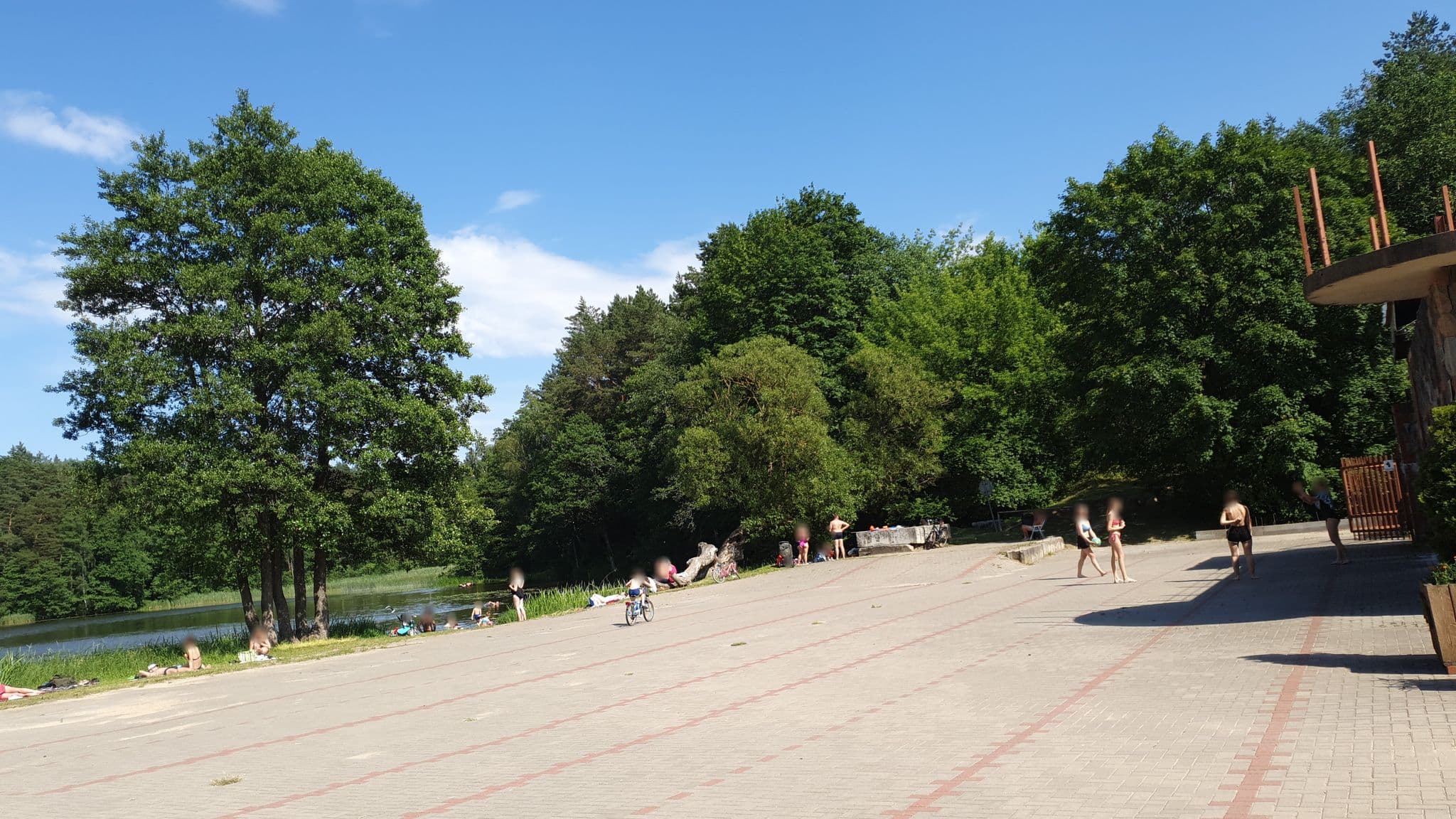 Street view near Gulbinai Beach, Fabijoniškės — © grobin (CC BY-SA · Mapillary)