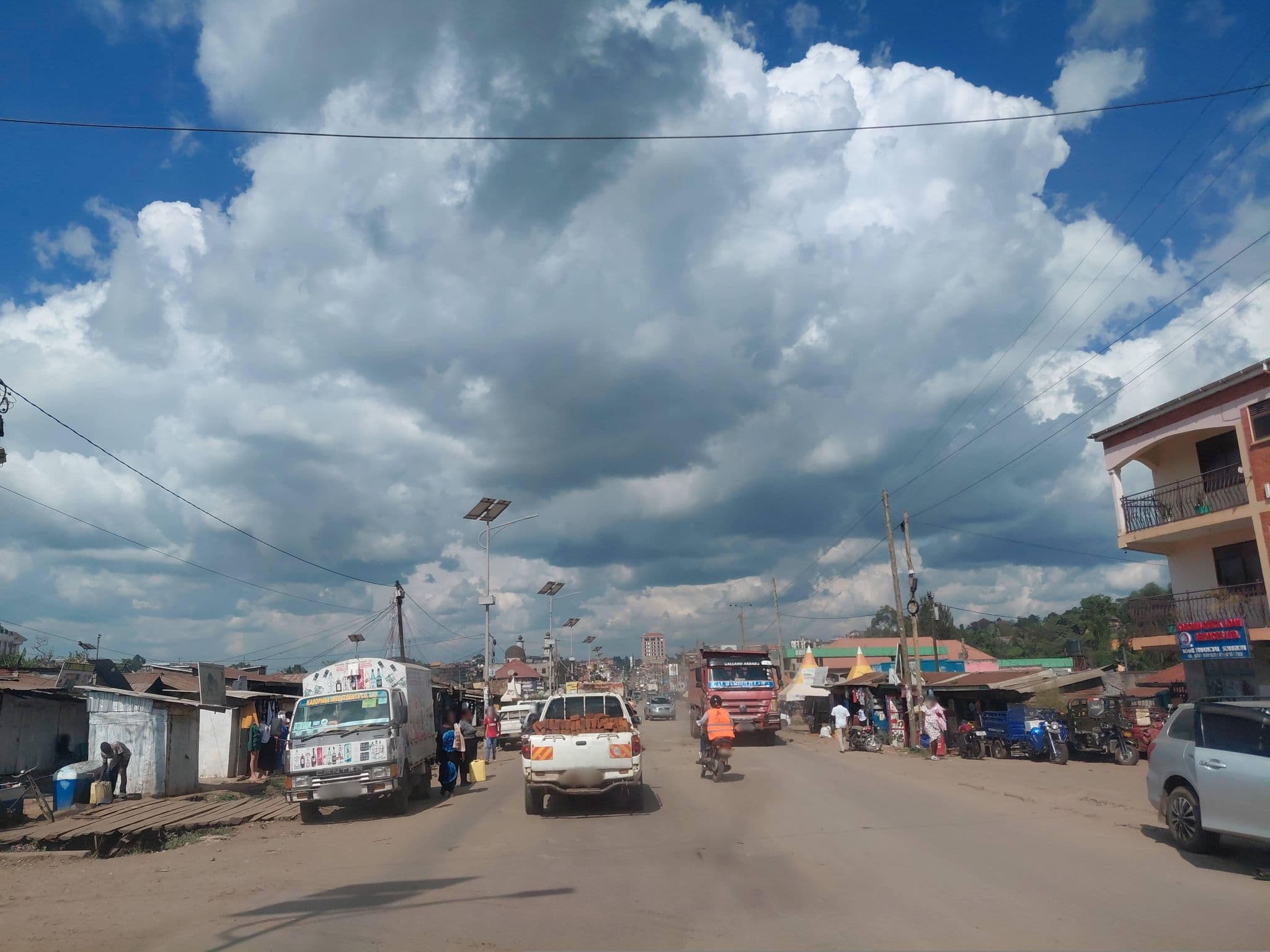 Street view near Kasenene Legacy Hotel, Fort Portal — © jozef020 (CC BY-SA · Mapillary)