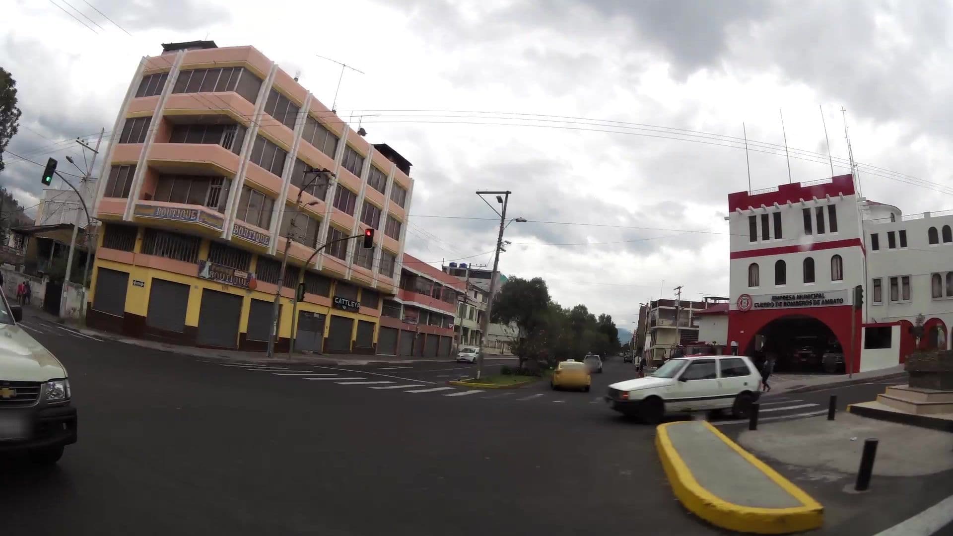 Street view near Hotel Tren al Sur, Ambato — © kaartcam (CC BY-SA · Mapillary)