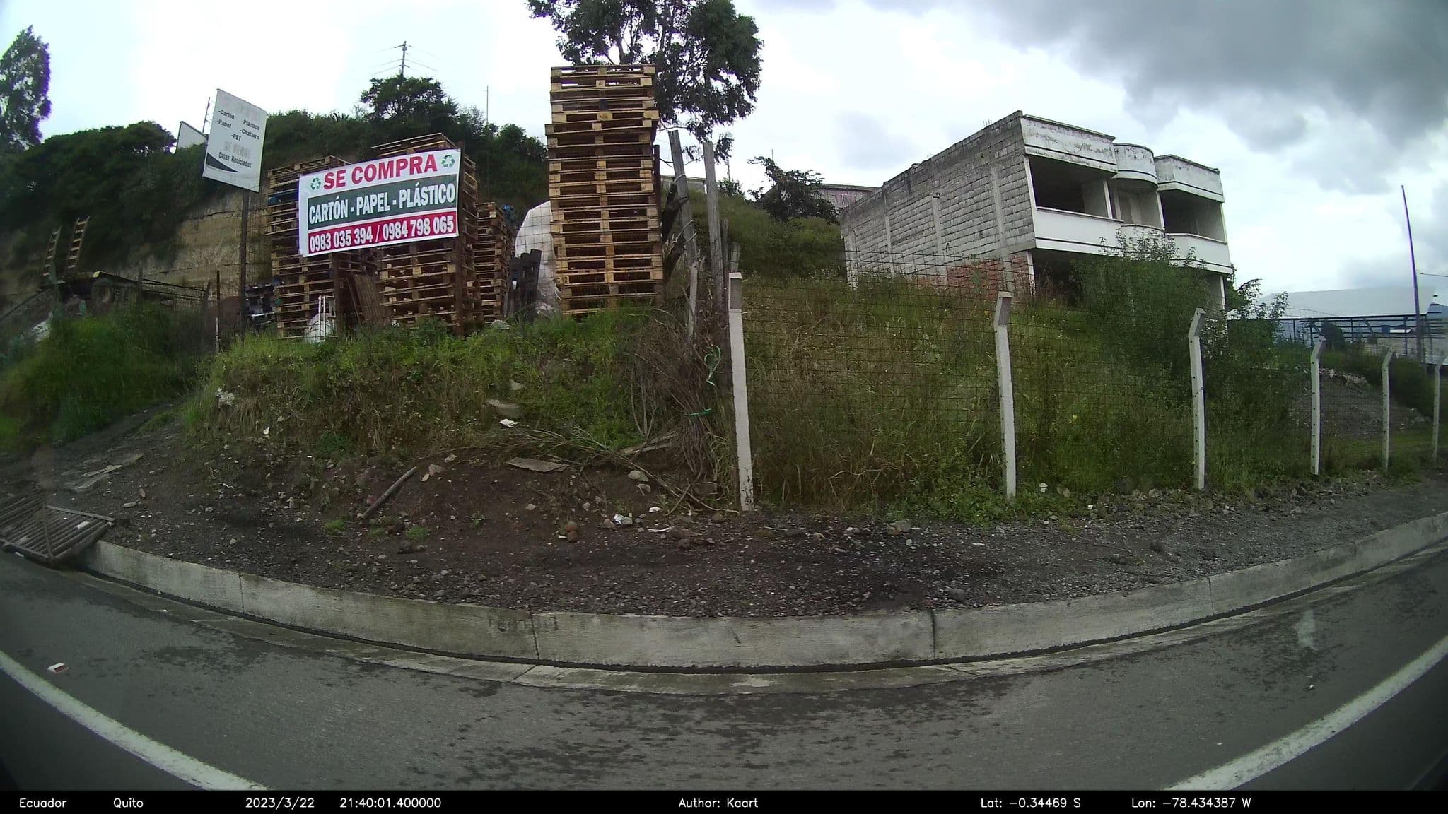 Street view near Hostal Dulce Estadia , Sangolqui ,Quito, Sangolquí — © kaart_2 (CC BY-SA · Mapillary)