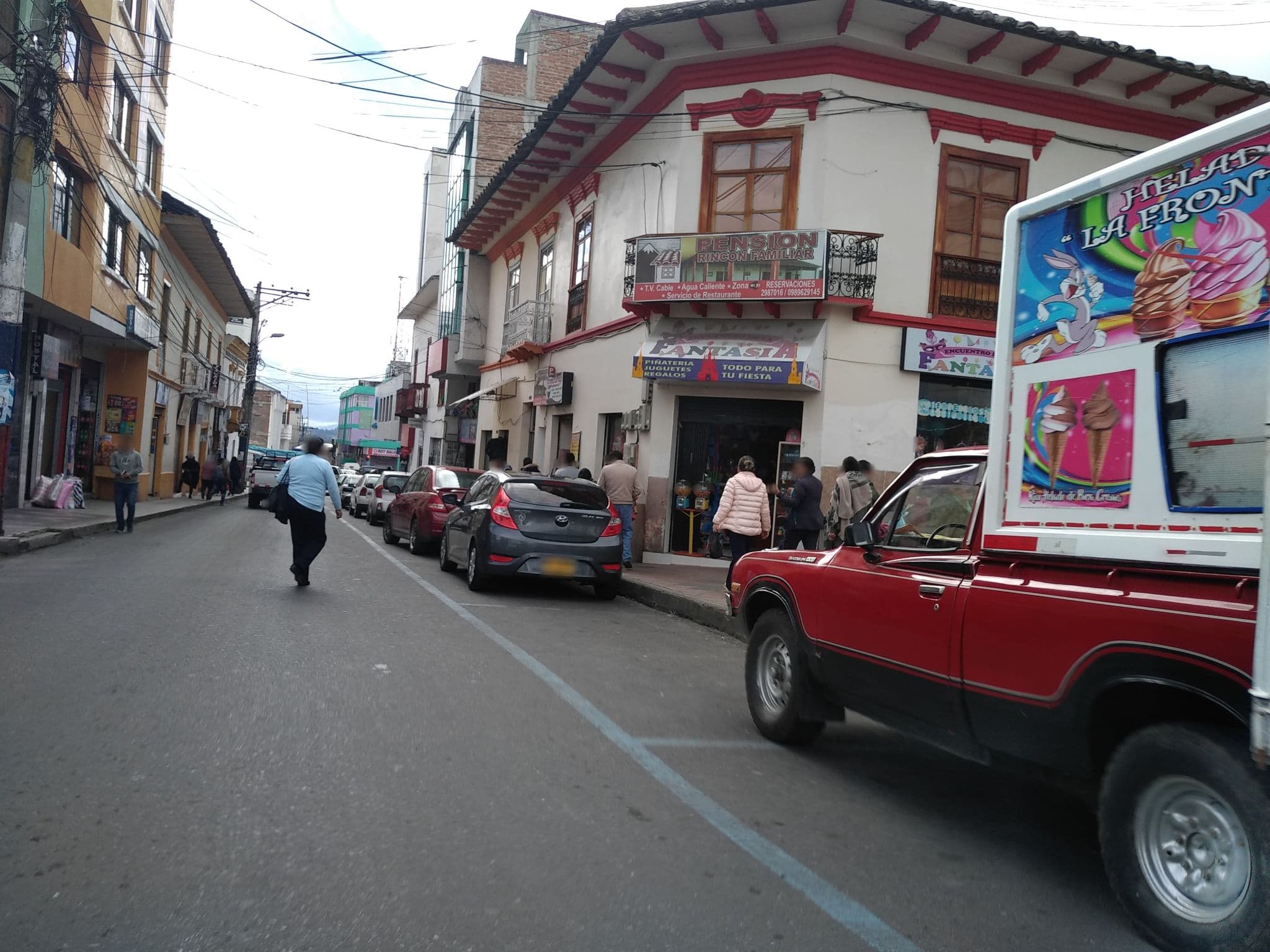 Street view near Pension Rincon Familiar, Tulcán — © nomadmapper (CC BY-SA · Mapillary)