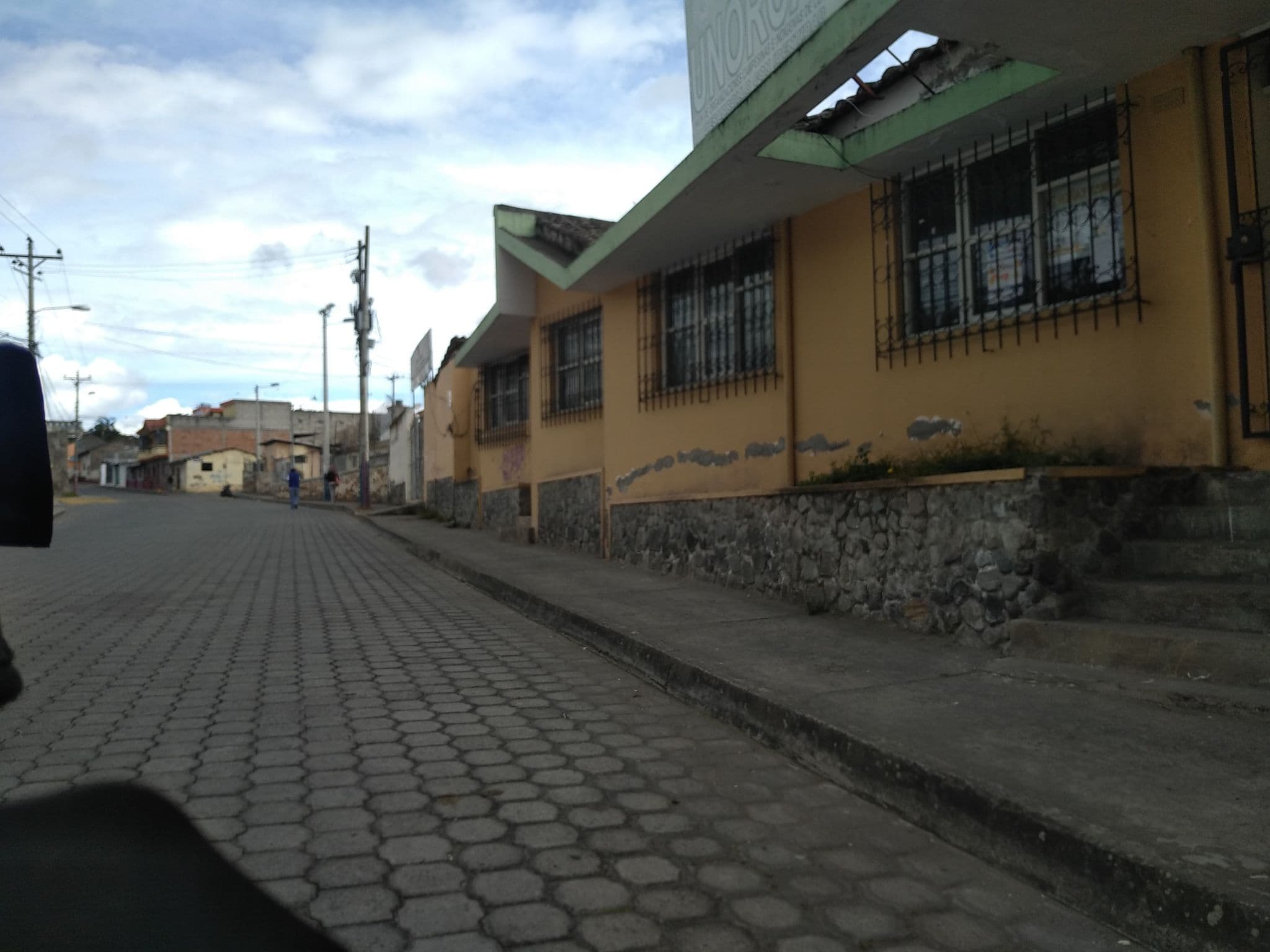 Street view near RUNA TUPARI HOMESTAY LODGE, Cotacachi — © nomadmapper (CC BY-SA · Mapillary)