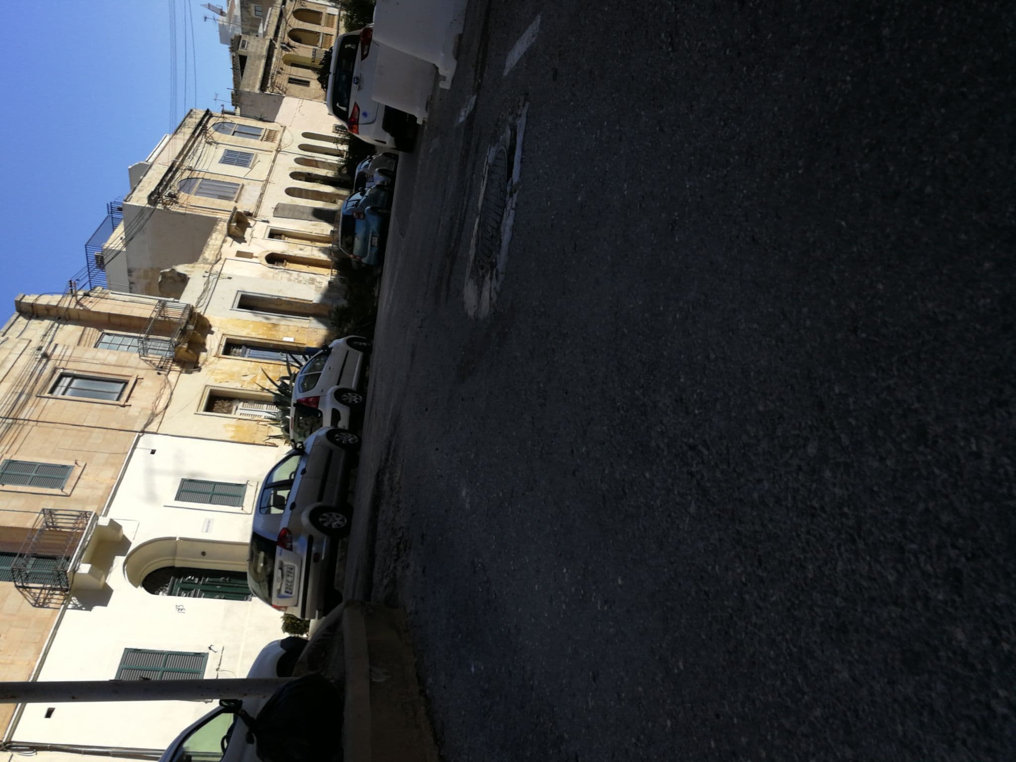 Street view near St Julian Rainbow, San Ġiljan — © archlinux59 (CC BY-SA · Mapillary)