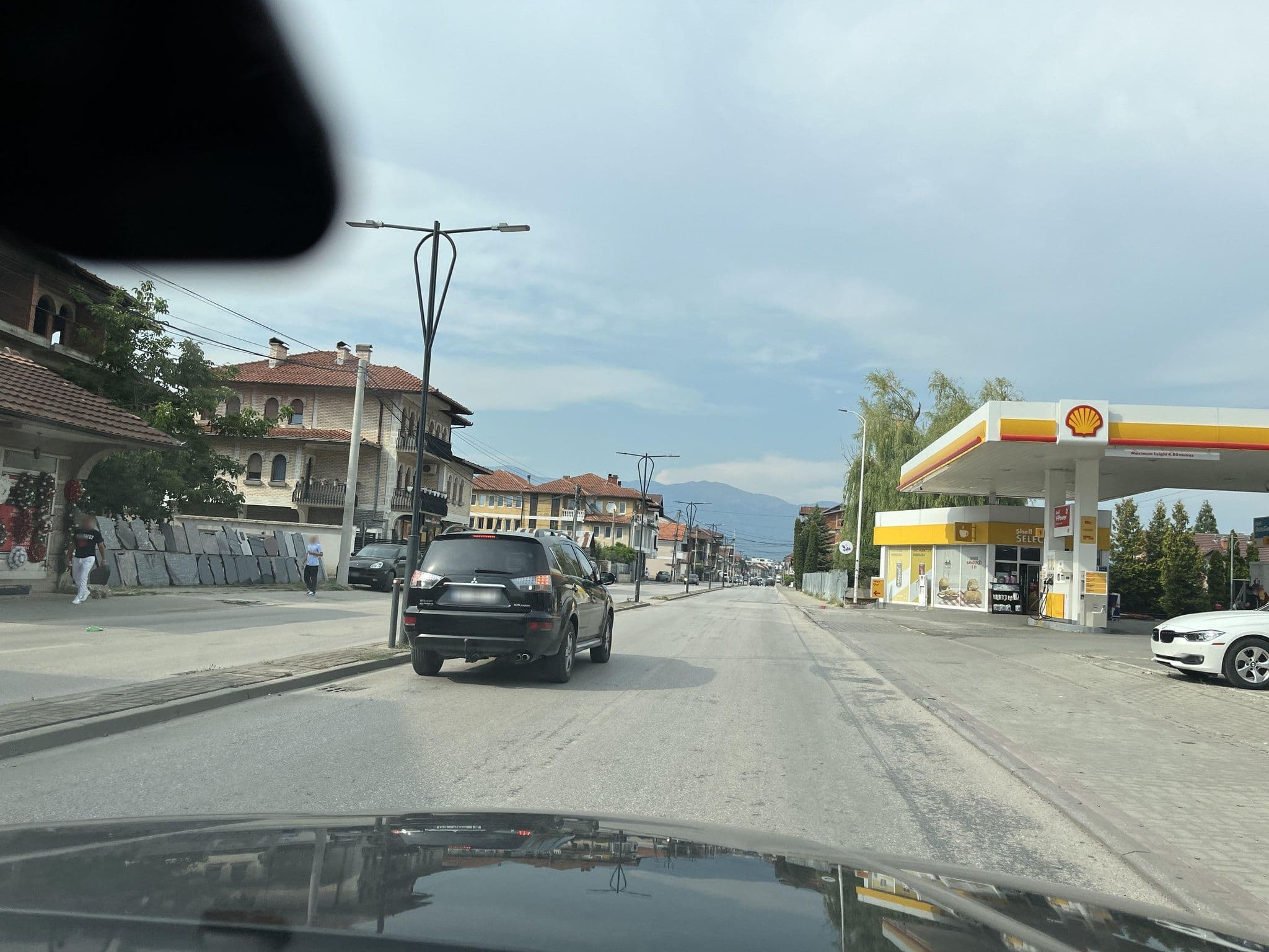 Street view near Kuint Hotel, Pejë — © skromalee (CC BY-SA · Mapillary)
