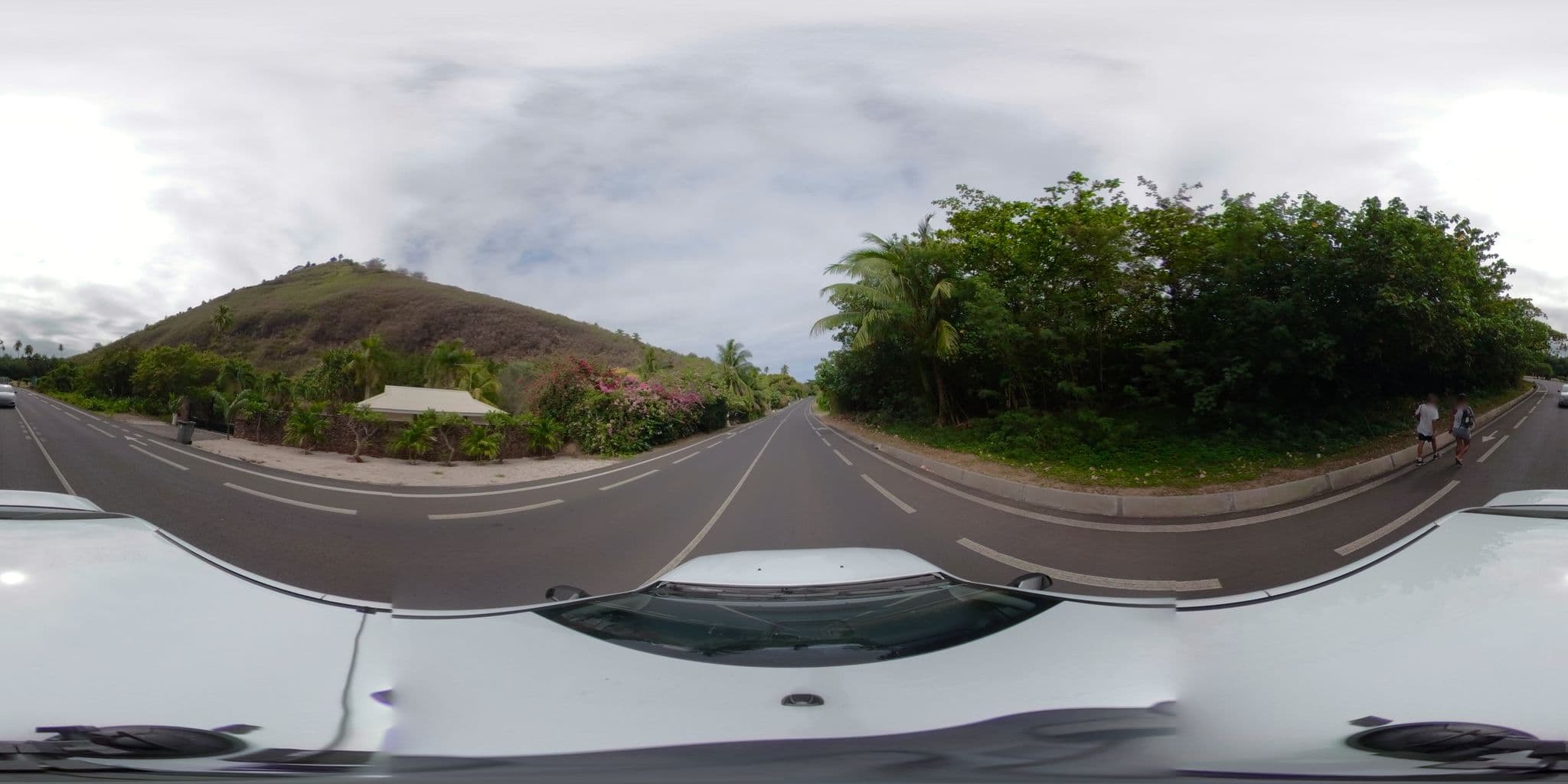Street view near Moorea Tiki Lodge, Papetoai — © ratzillas (CC BY-SA · Mapillary)
