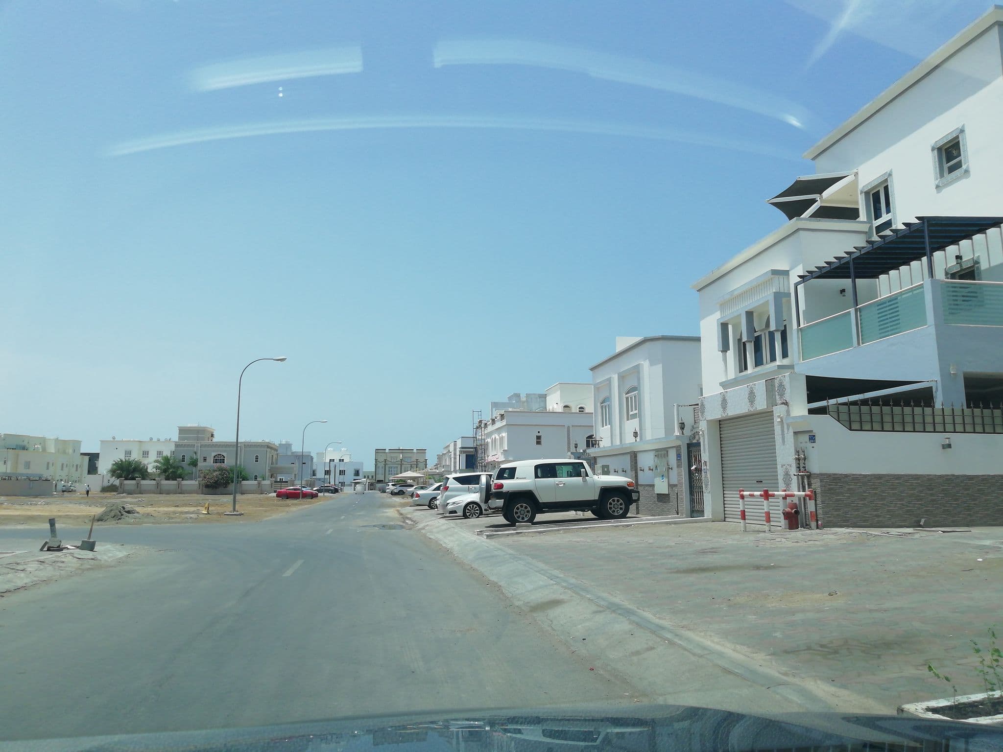 Street view near Dar Shaden Hostel, Seeb — © geomapper69 (CC BY-SA · Mapillary)
