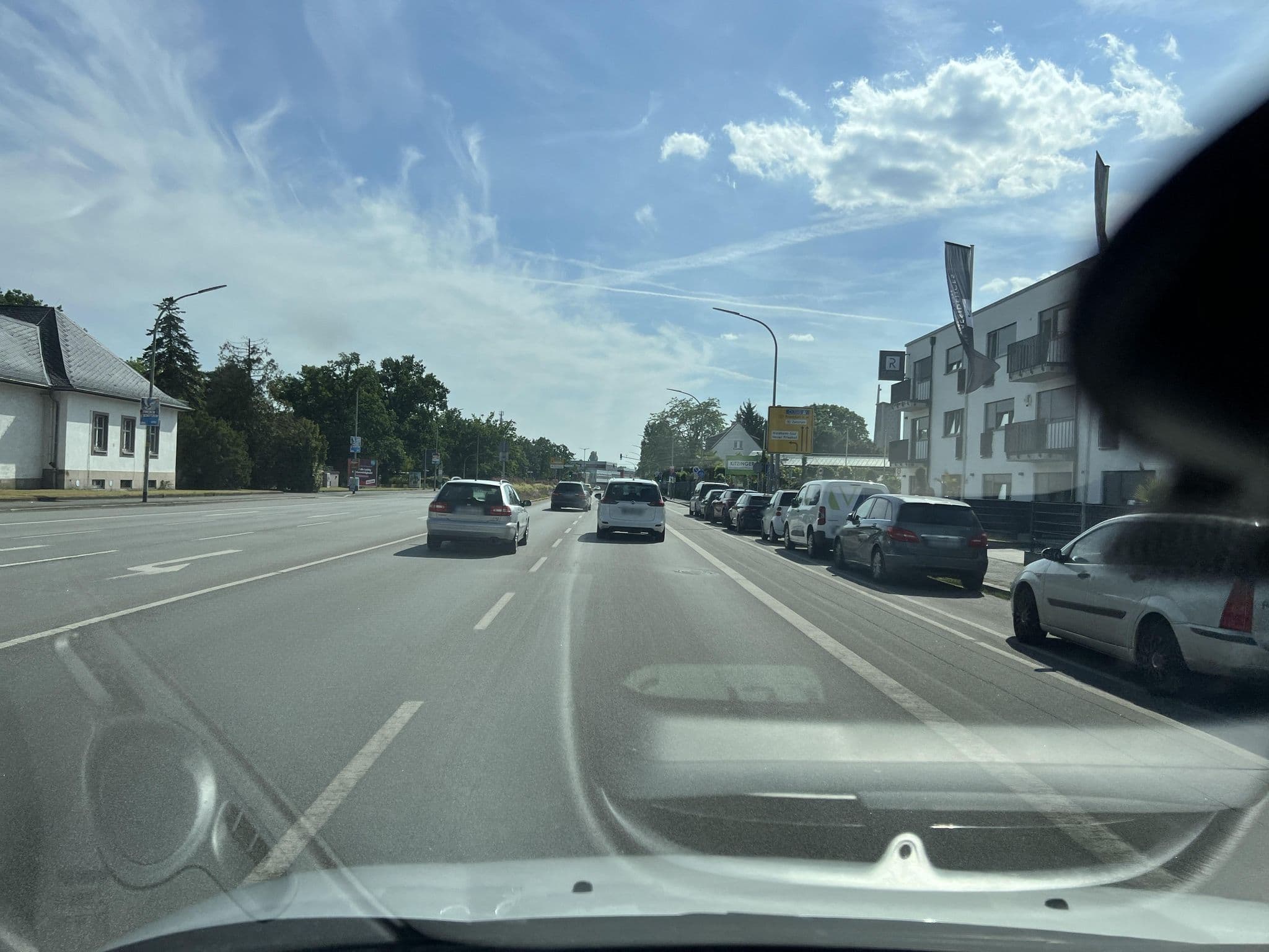 Street view near The Residences Boardinghouse | Apartment Frankfurt & Offenbach, Mühlheim am Main — © robffm (CC BY-SA · Mapillary)