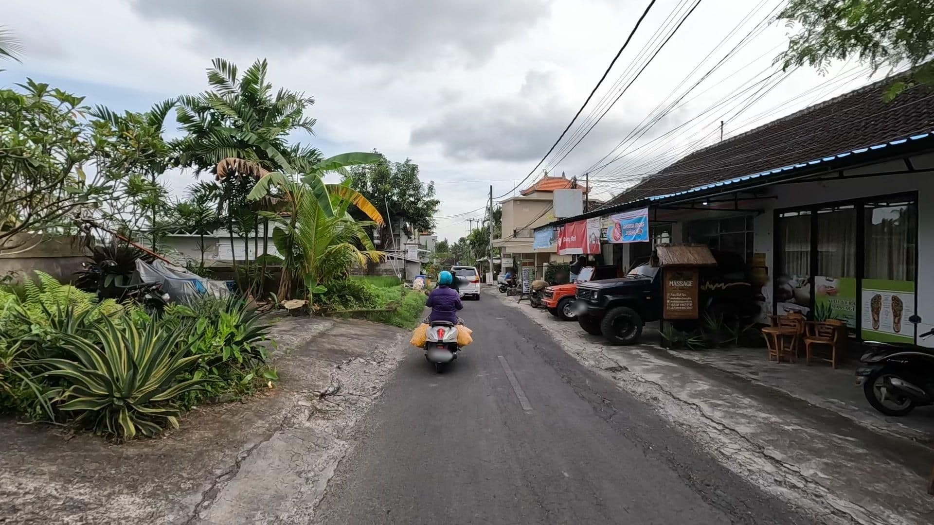 Street view near white villa hostel ubud, Ubud