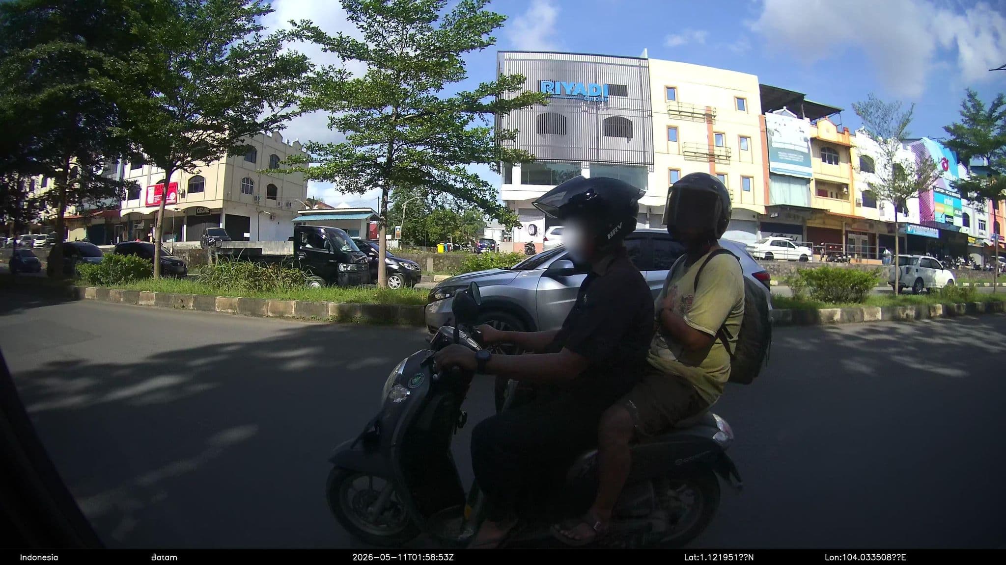 Street view near reddrozz, Batam