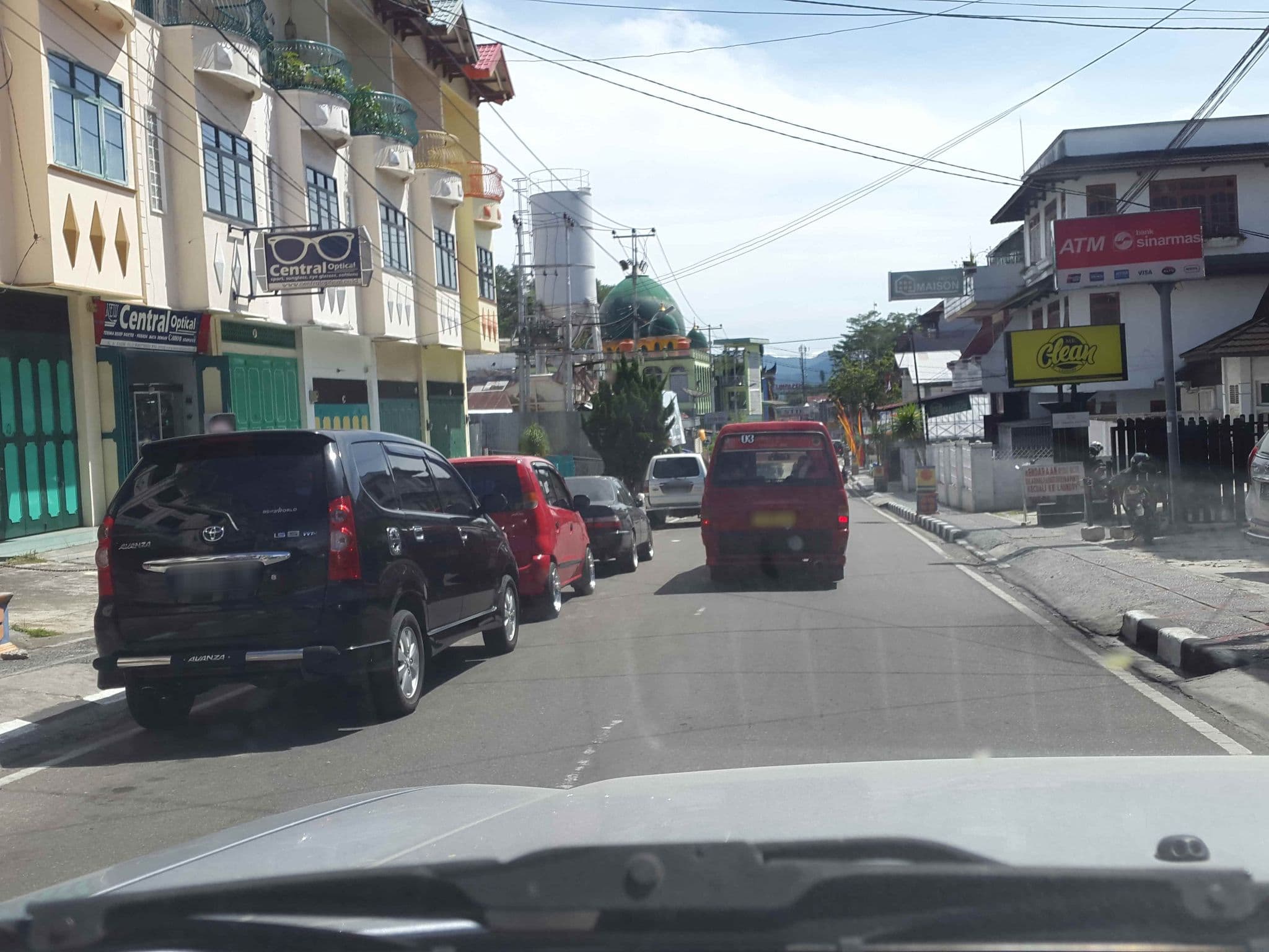 Street view near De kock bed & breakfast, Bukittinggi — © roadroid (CC BY-SA · Mapillary)