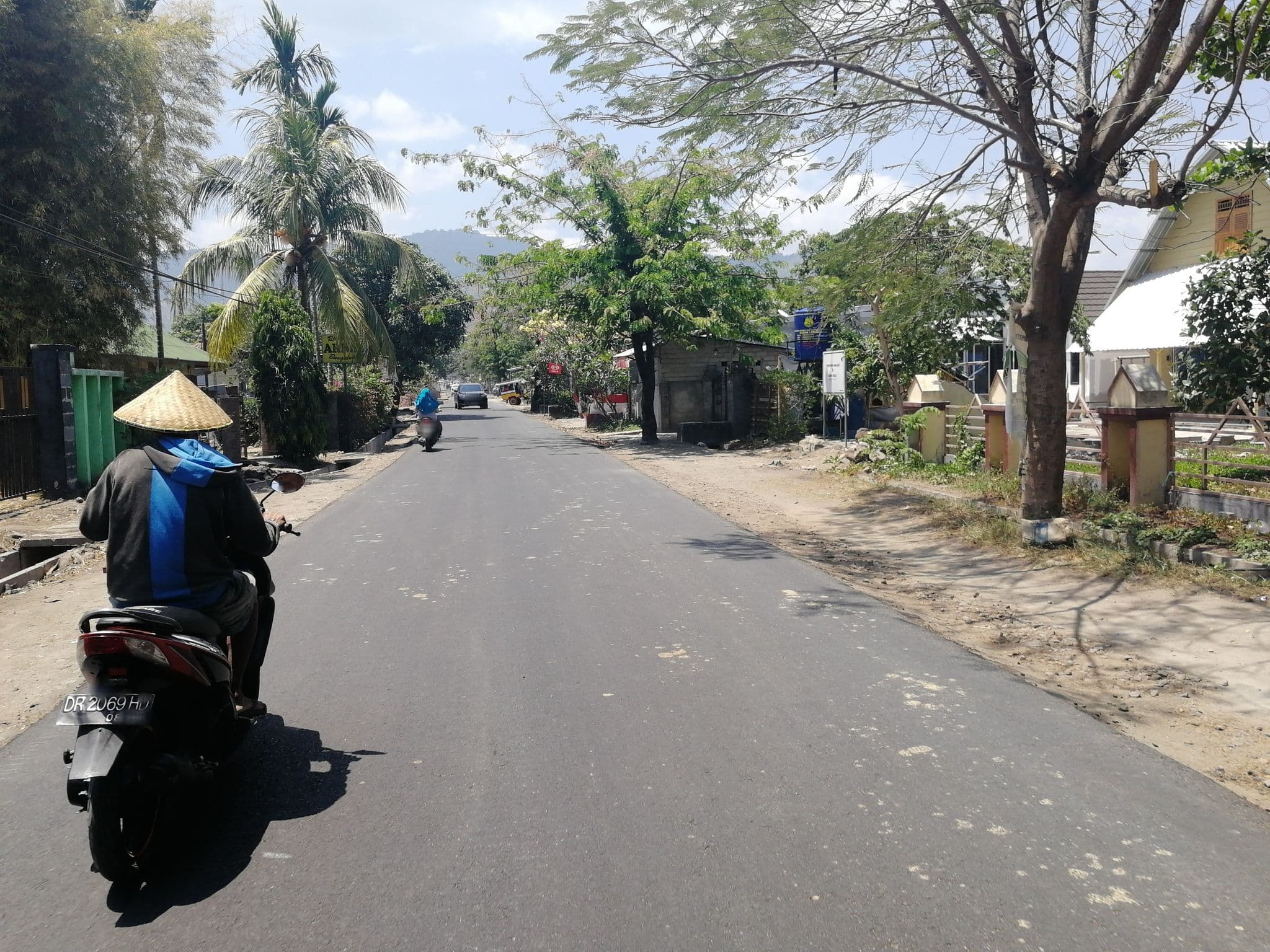 Street view near Arnel Bungalows, Pemenang — © thewayofmando (CC BY-SA · Mapillary)