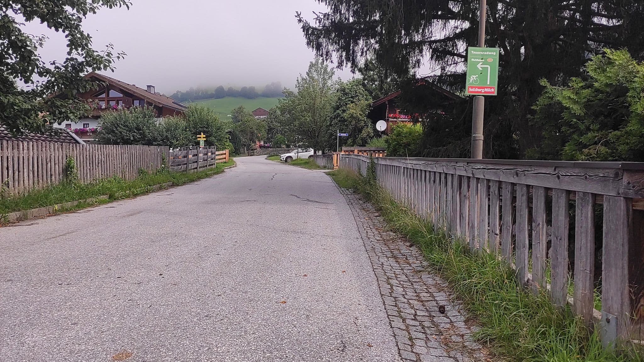 Street view near Haus Unterstein, Stuhlfelden — © consens_verkehrsplanung (CC BY-SA · Mapillary)