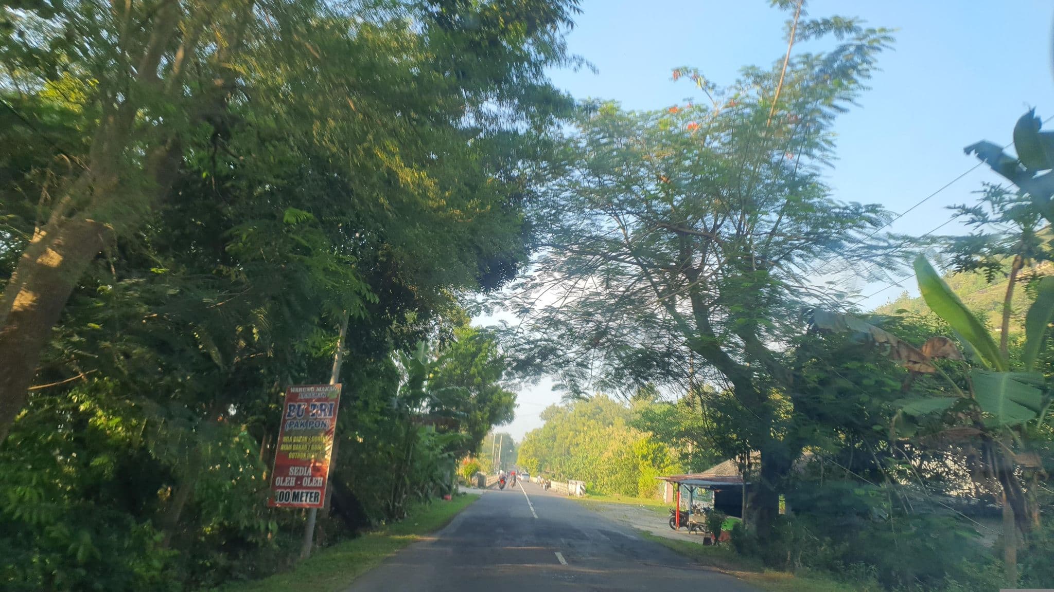 Street view near Adem Ayem Hotel, Selogiri — © FotoPeta (CC BY-SA · Mapillary)