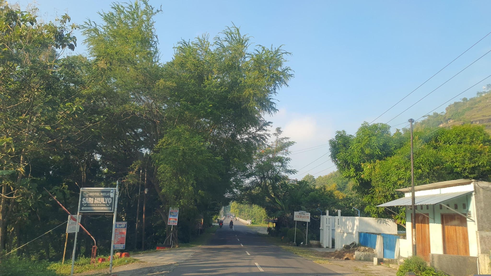 Street view near Adem Ayem Hotel, Selogiri — © FotoPeta (CC BY-SA · Mapillary)