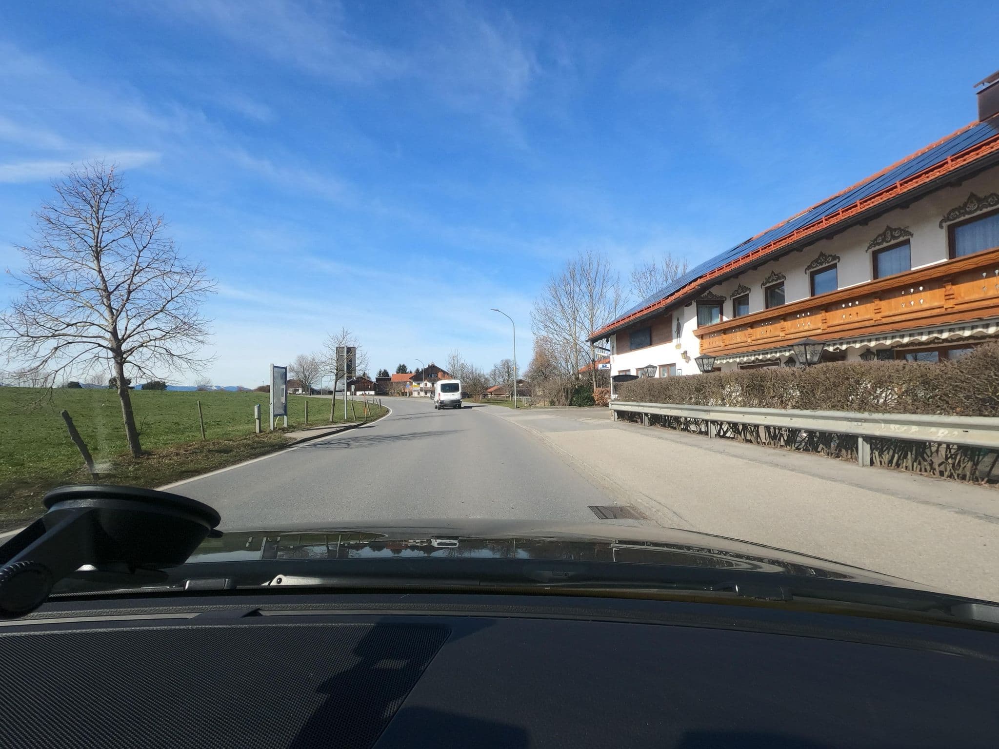 Street view near Kramerwirt, Irschenberg — © saschahaberkorn (CC BY-SA · Mapillary)