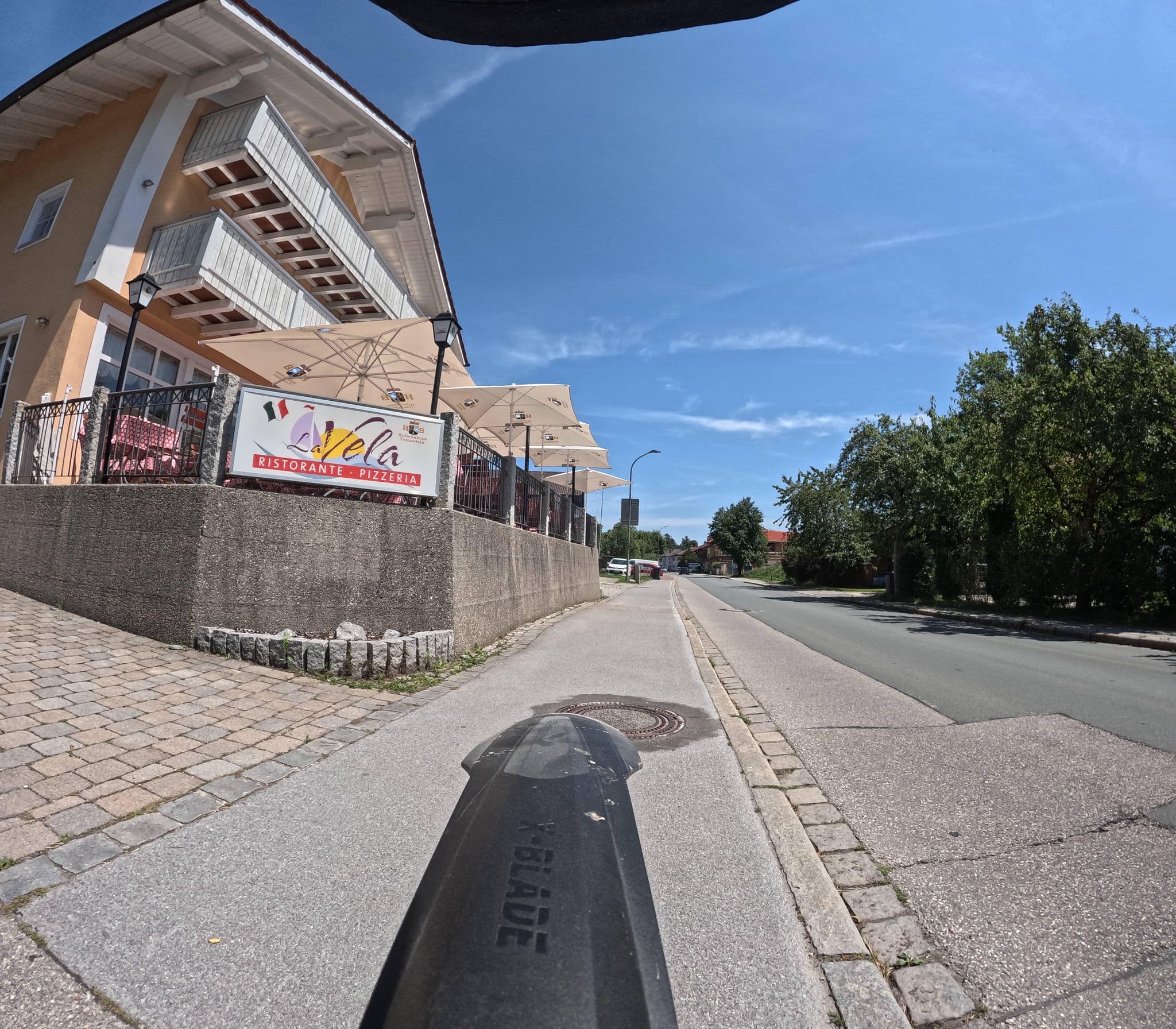 Street view near Pizzeria La Vela, Bernau am Chiemsee — © natebus (CC BY-SA · Mapillary)