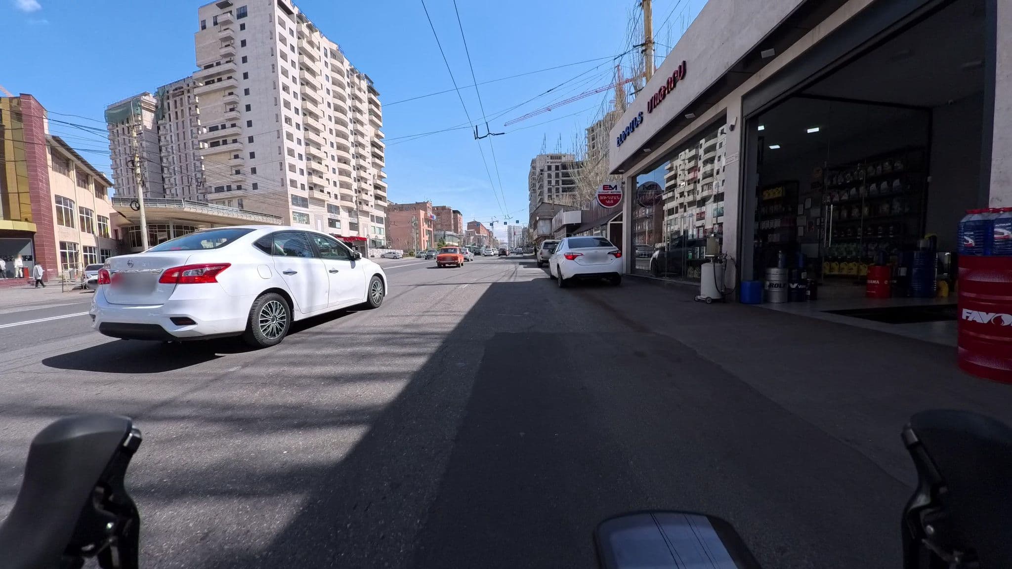 Street view near New Regence Hotel, Kanaker-Zeytun — © mos_next_door (CC BY-SA · Mapillary)