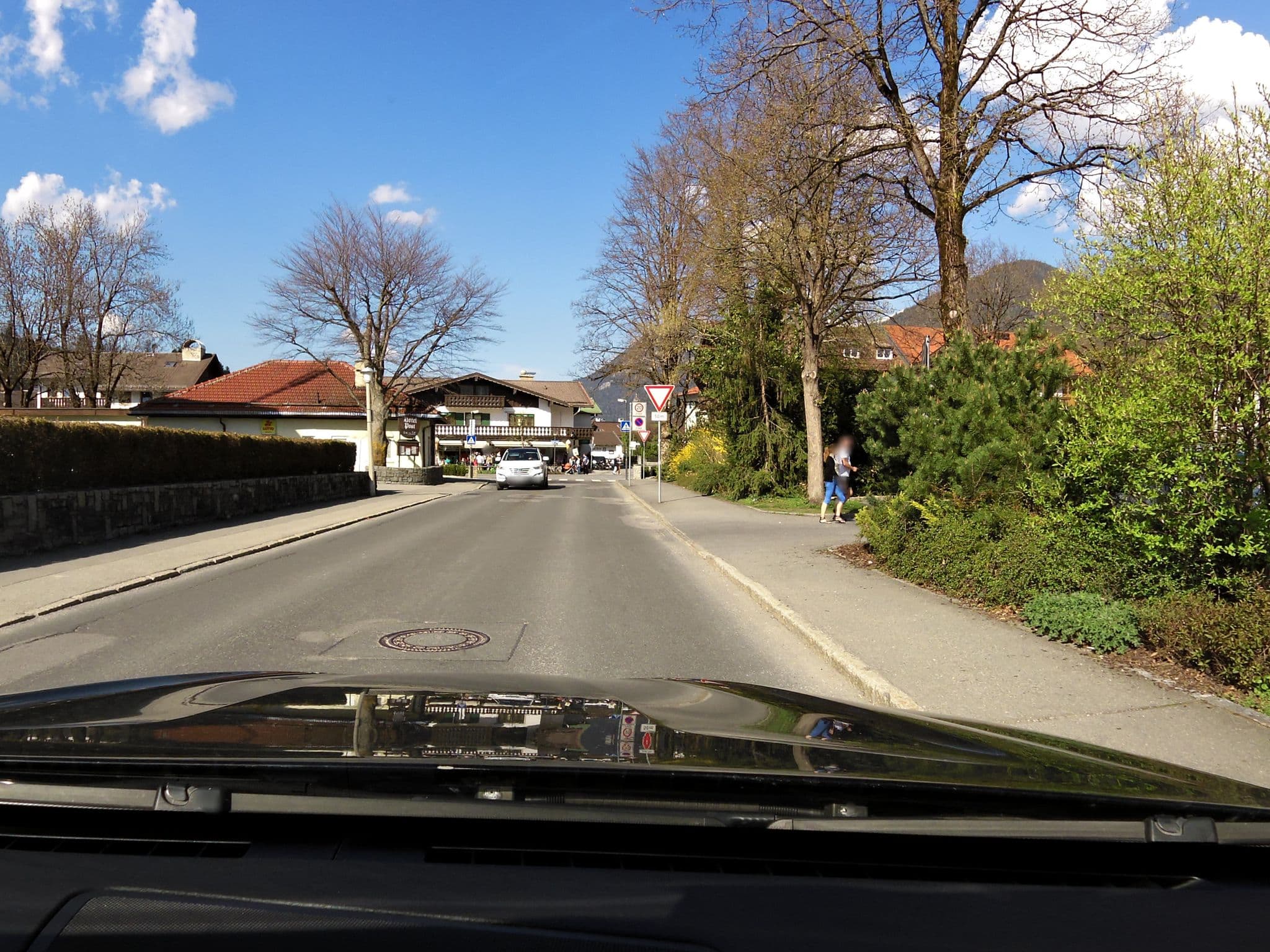 Street view near Post Hotel Mittenwald, Mittenwald — © czmrtn (CC BY-SA · Mapillary)