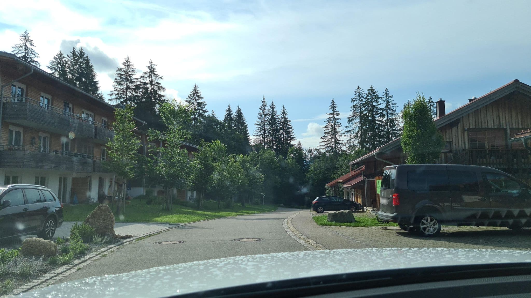 Street view near Siplinger Suites, Bolsterlang — © mappi (CC BY-SA · Mapillary)