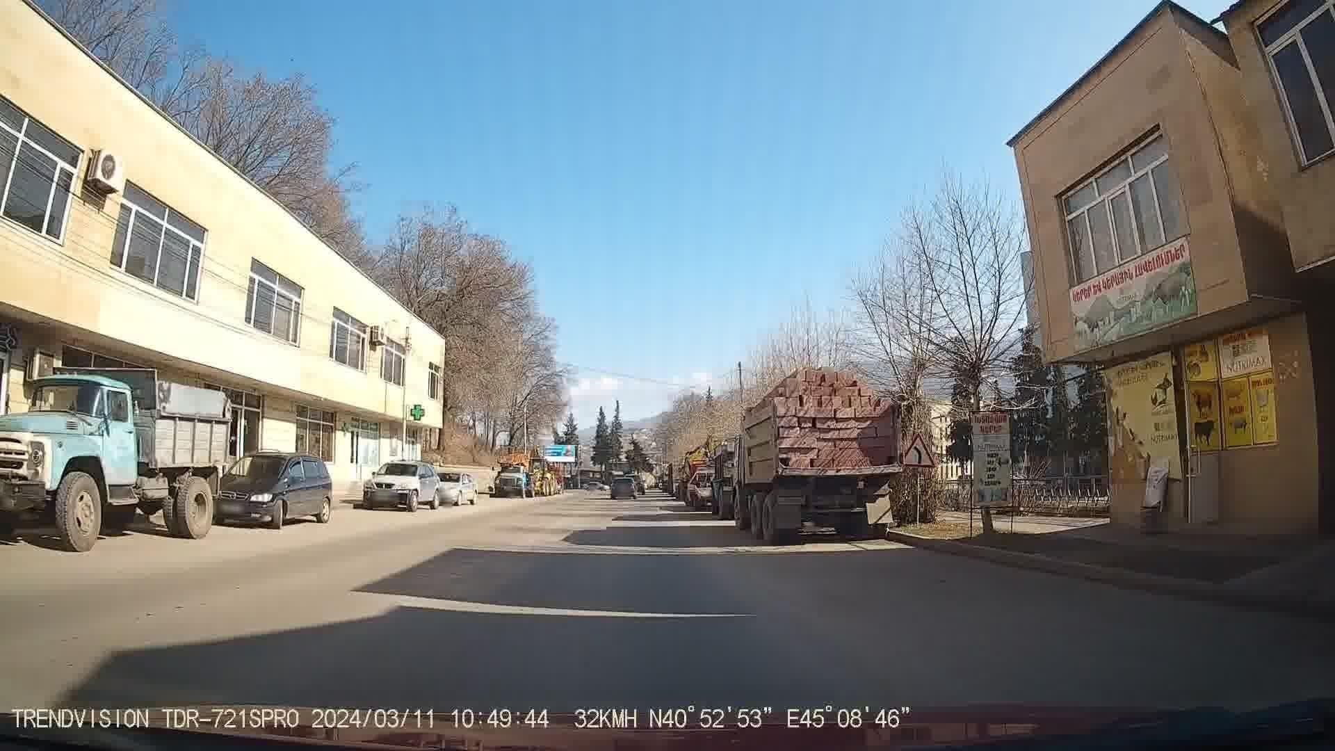Street view near "Mosh" Hotel, Ijevan — © noktoborus (CC BY-SA · Mapillary)
