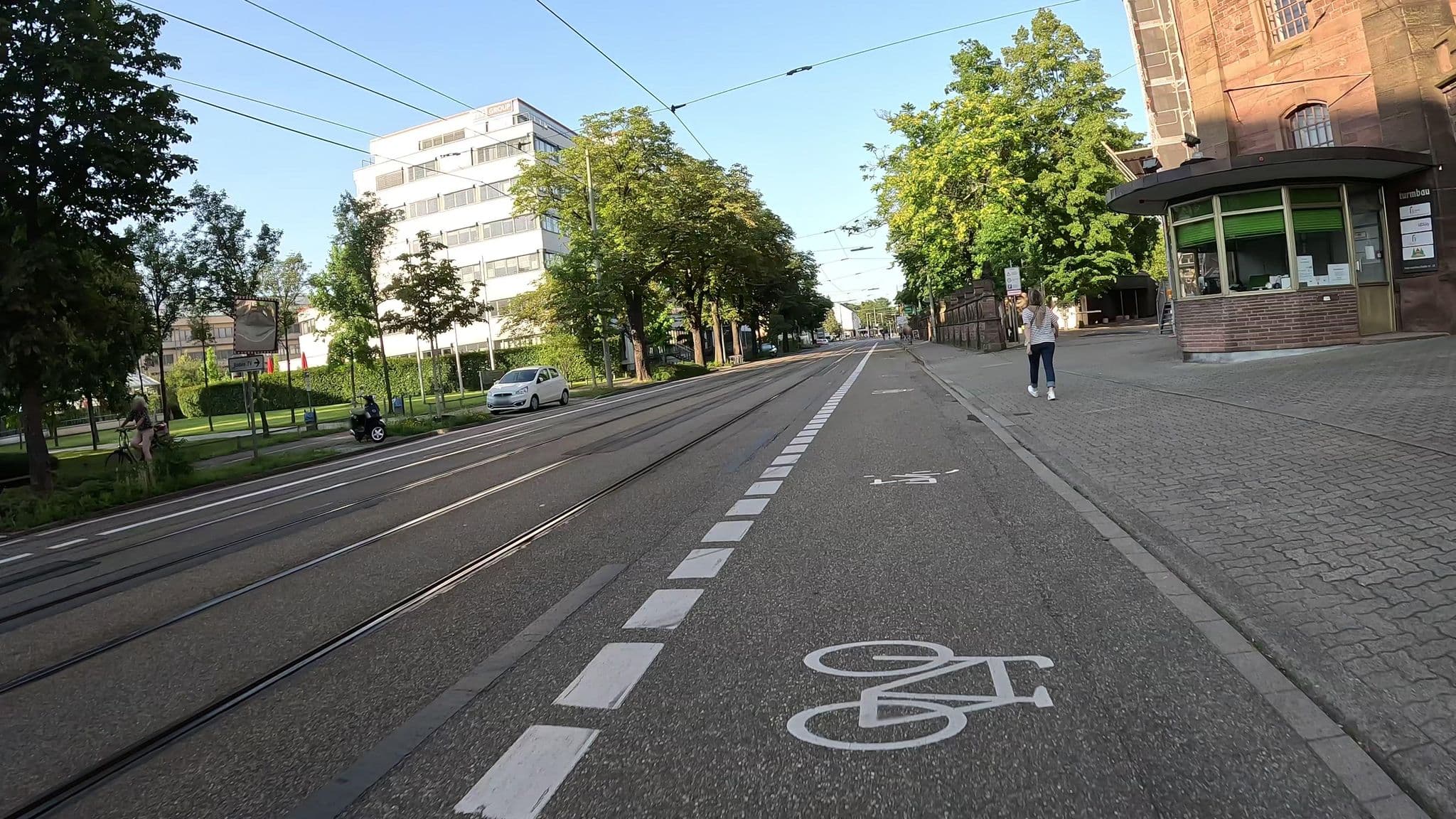 Street view near Hoepfner Burghof, Karlsruhe — © marwe (CC BY-SA · Mapillary)