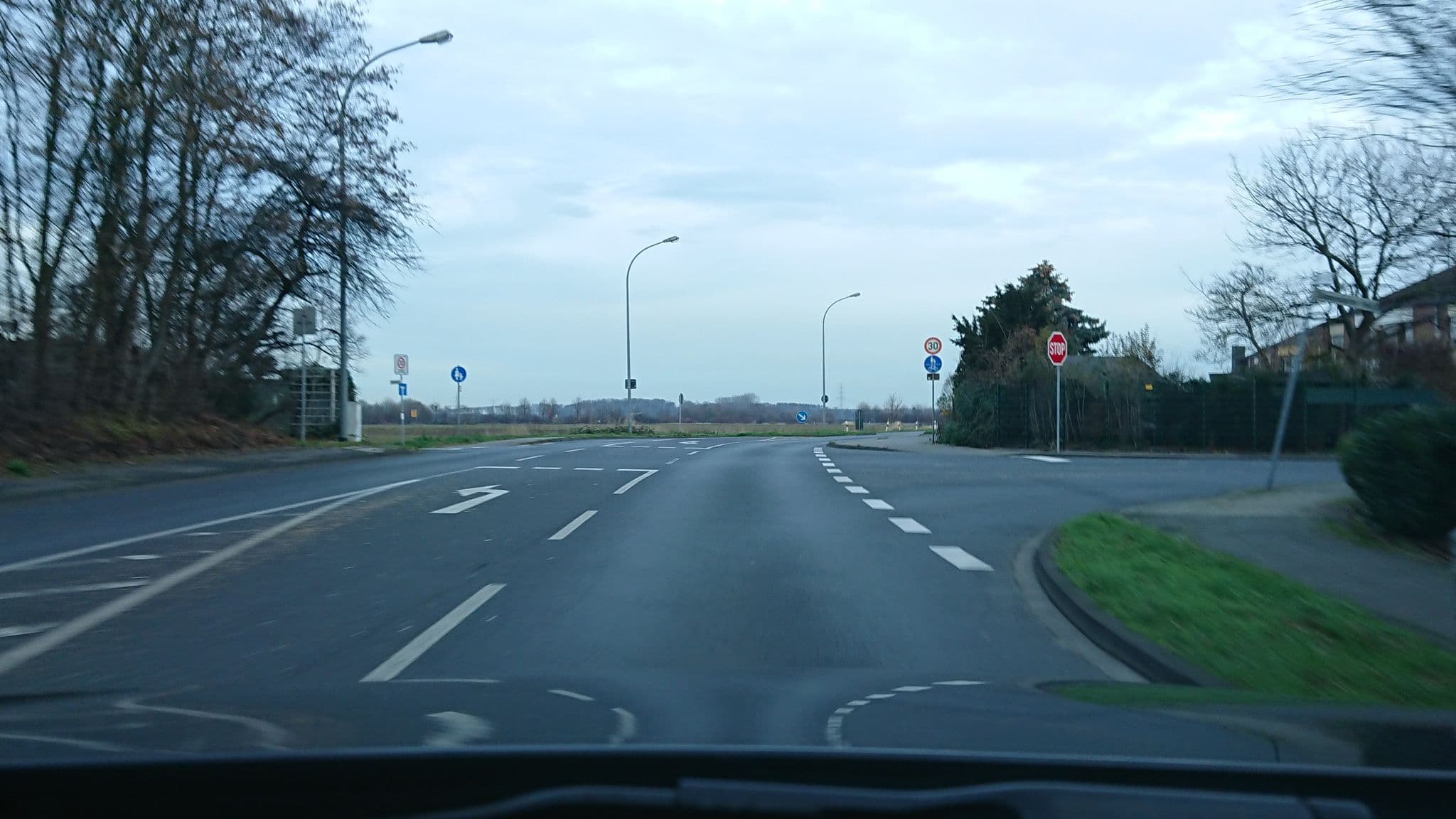 Street view near Hotel Auerhahn, Sinnersdorf — © countzero5 (CC BY-SA · Mapillary)