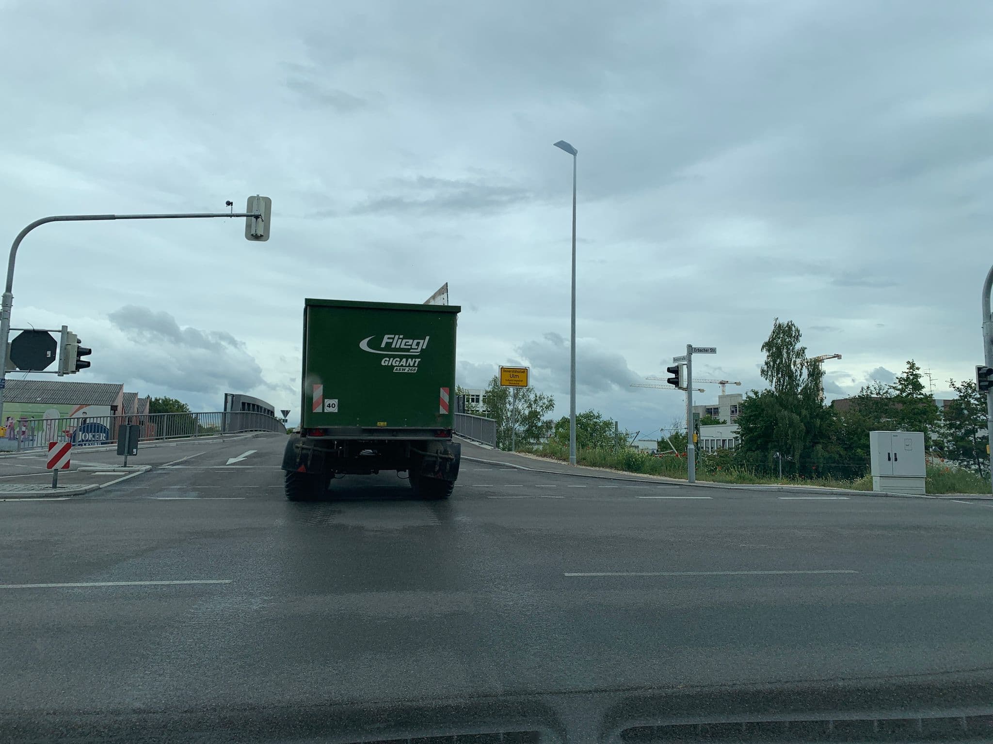 Street view near O sole mio, Eselsberg — © osm_tron (CC BY-SA · Mapillary)