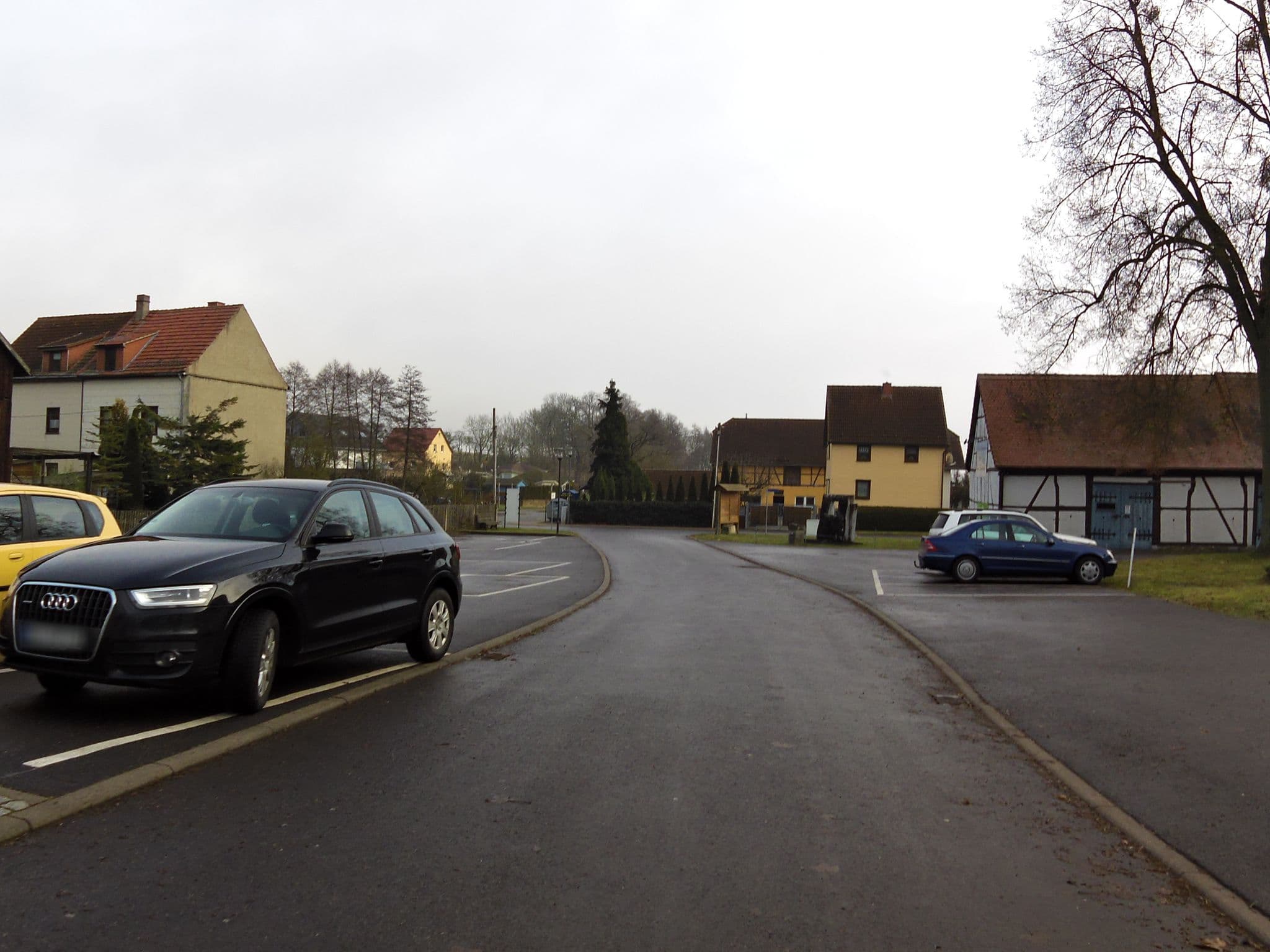 Street view near Zum Herrenhaus, Sonneborn — © zoegglmeyr (CC BY-SA · Mapillary)
