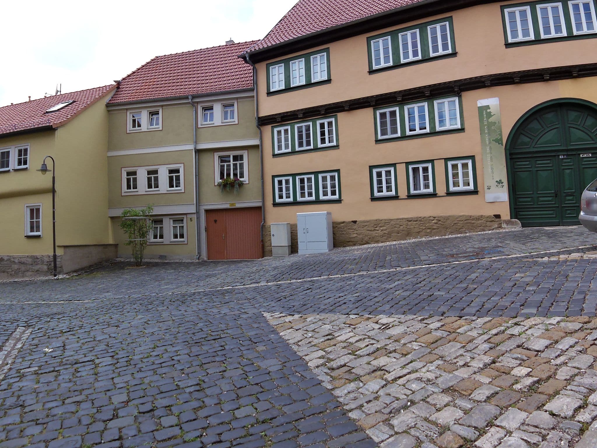 Street view near Bergstube, Bad Langensalza — © zoegglmeyr (CC BY-SA · Mapillary)