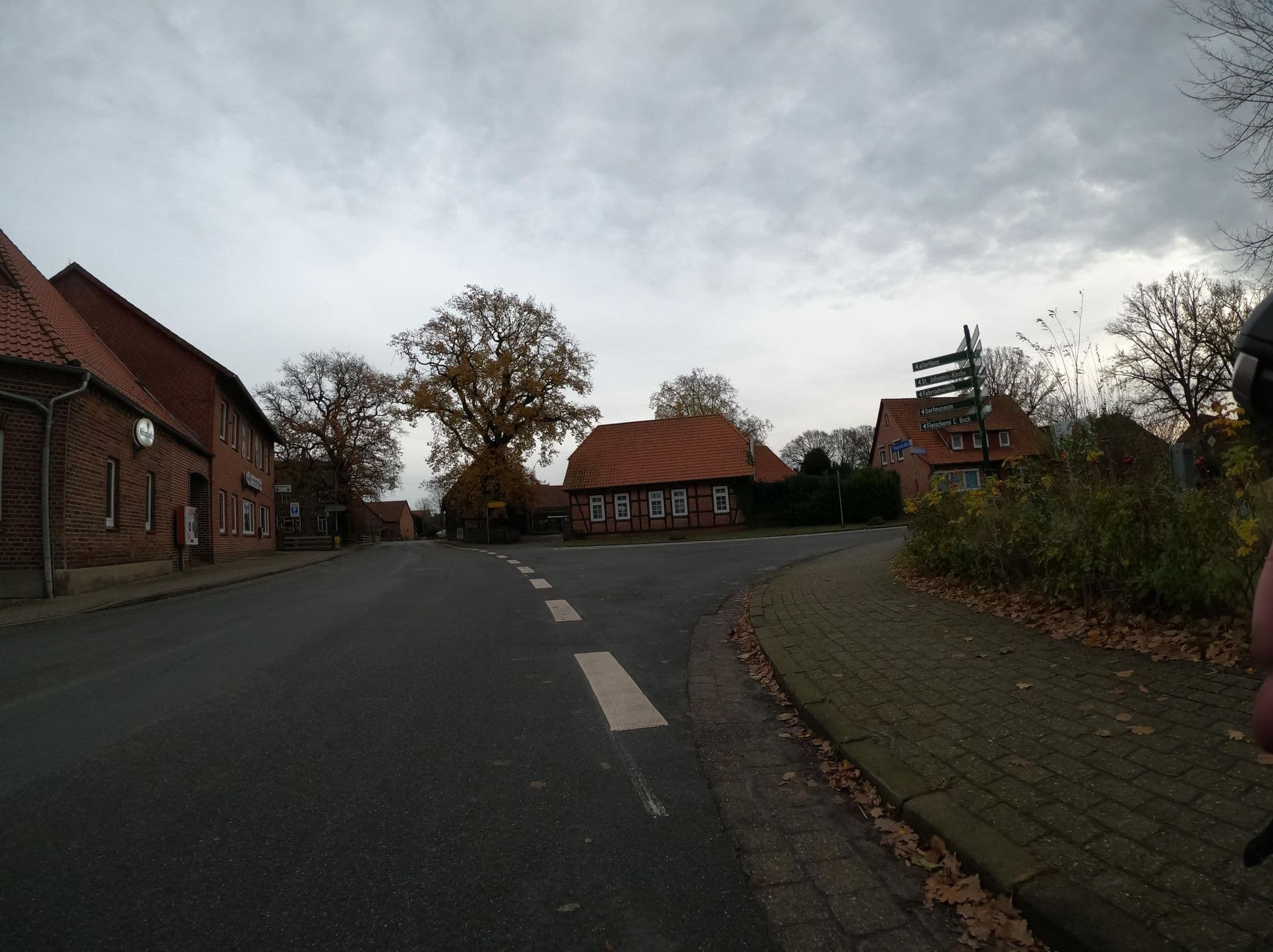 Street view near Gasthaus Angermann, Langlingen — © Langfahrer (CC BY-SA · Mapillary)