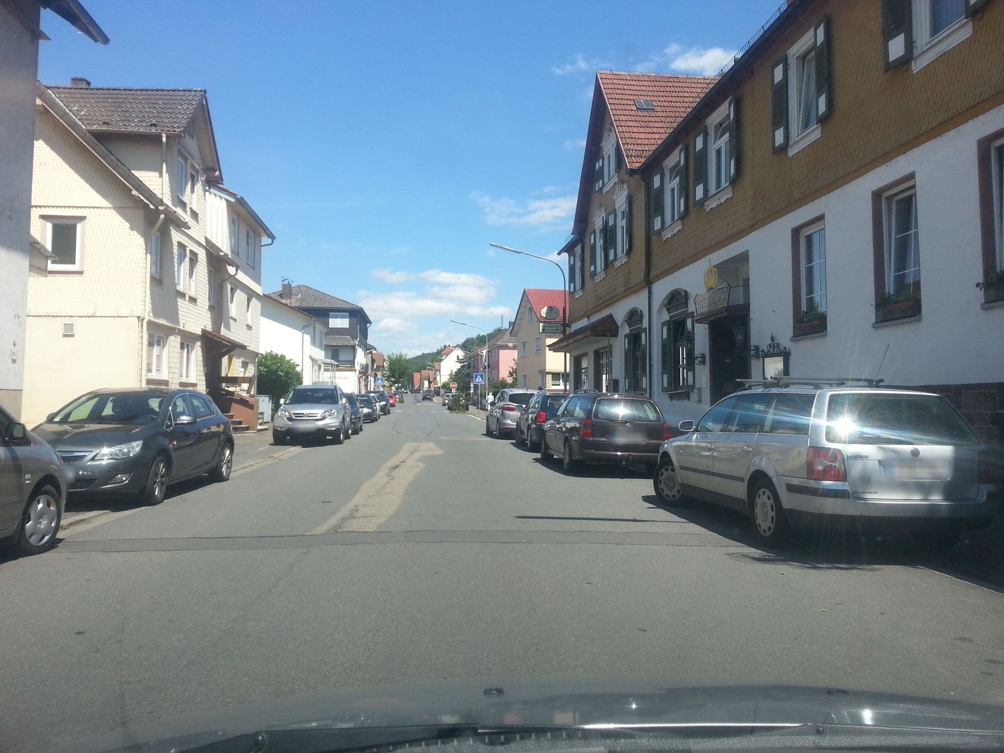 Street view near Zur Krone, Bad König — © wegavision (CC BY-SA · Mapillary)