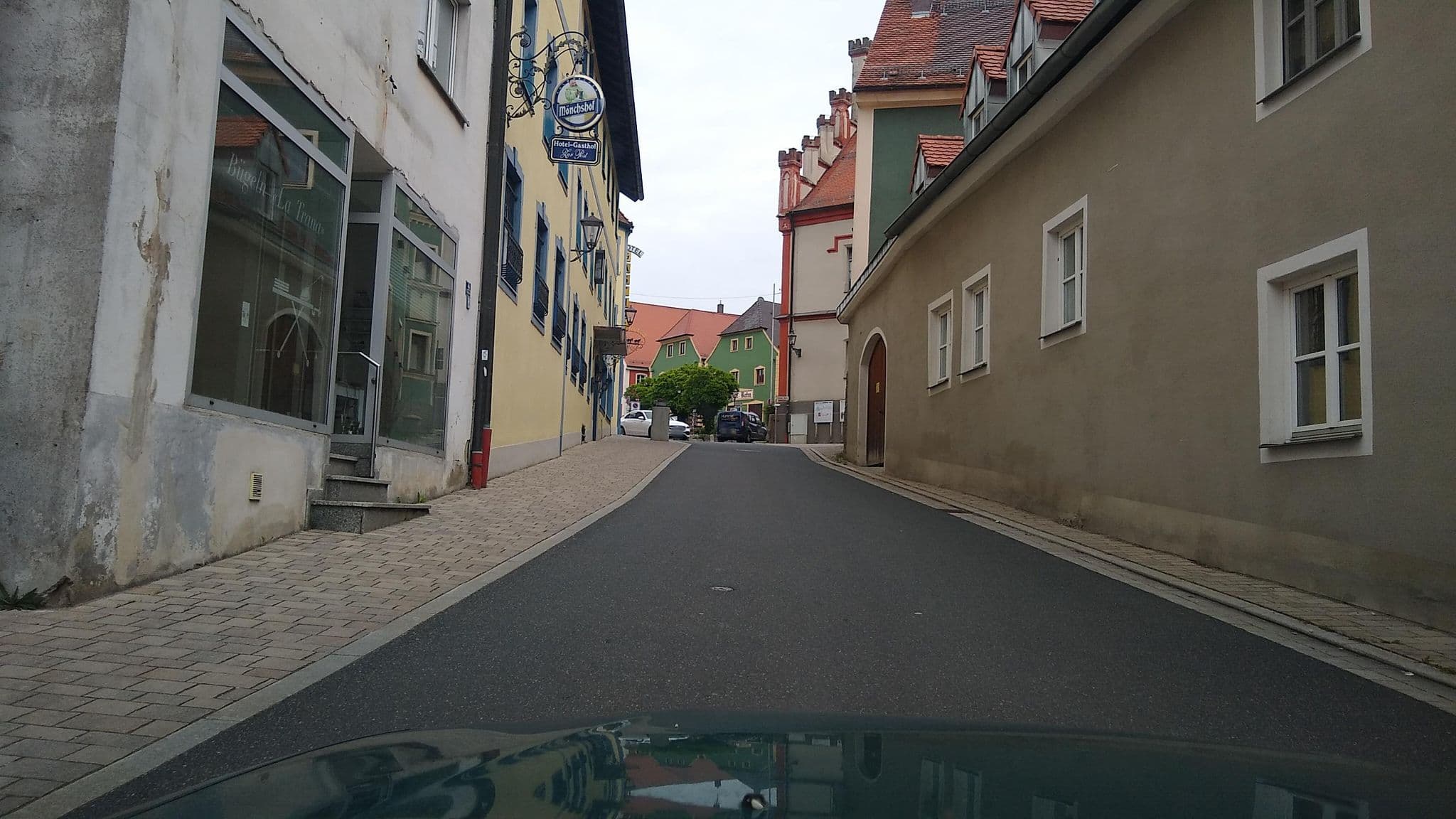 Street view near Hotel zur Post, Velburg — © wegavision (CC BY-SA · Mapillary)