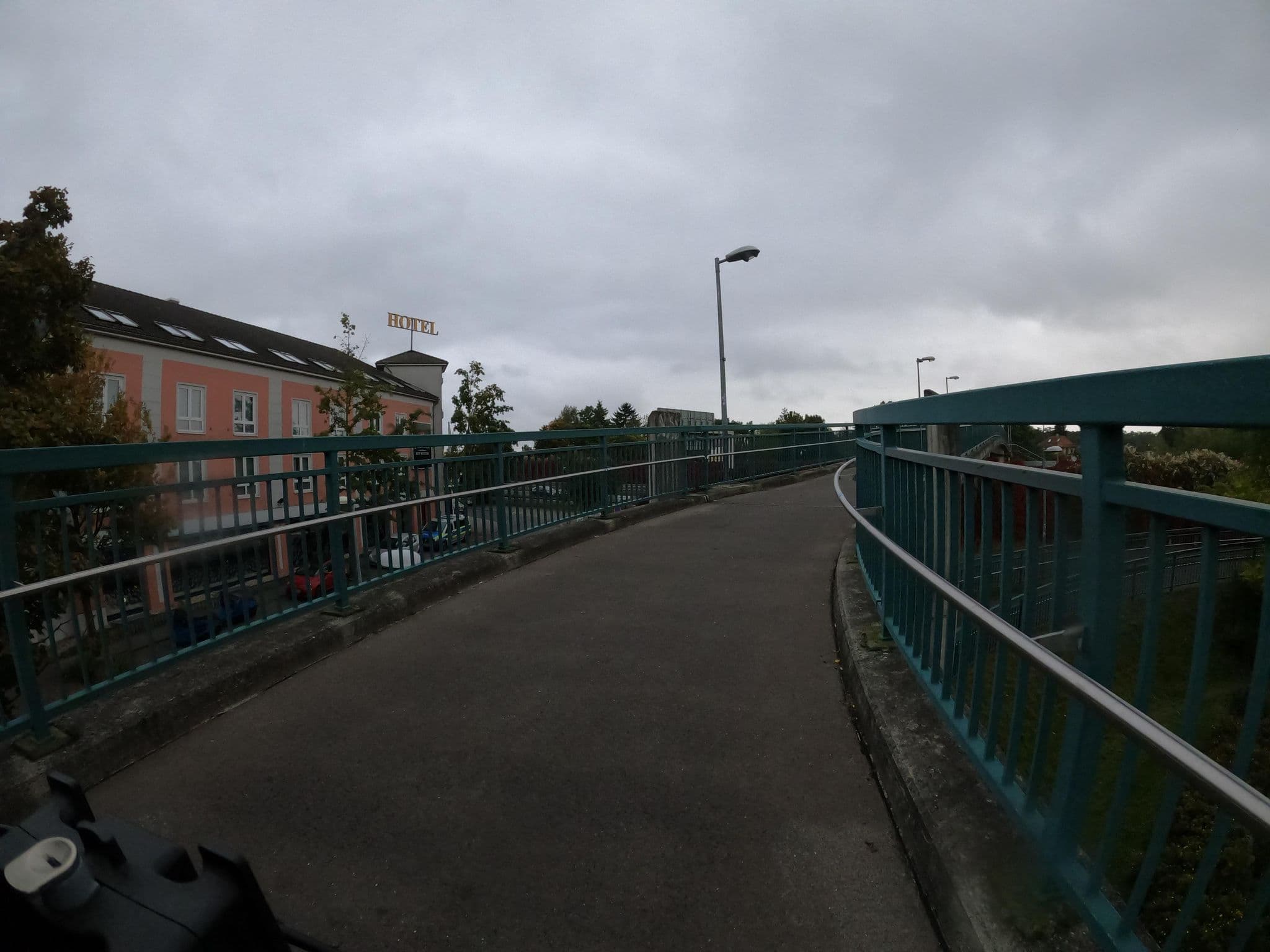 Street view near Best Western Premier Airporthotel Fontane Berlin, Mahlow — © macsico (CC BY-SA · Mapillary)