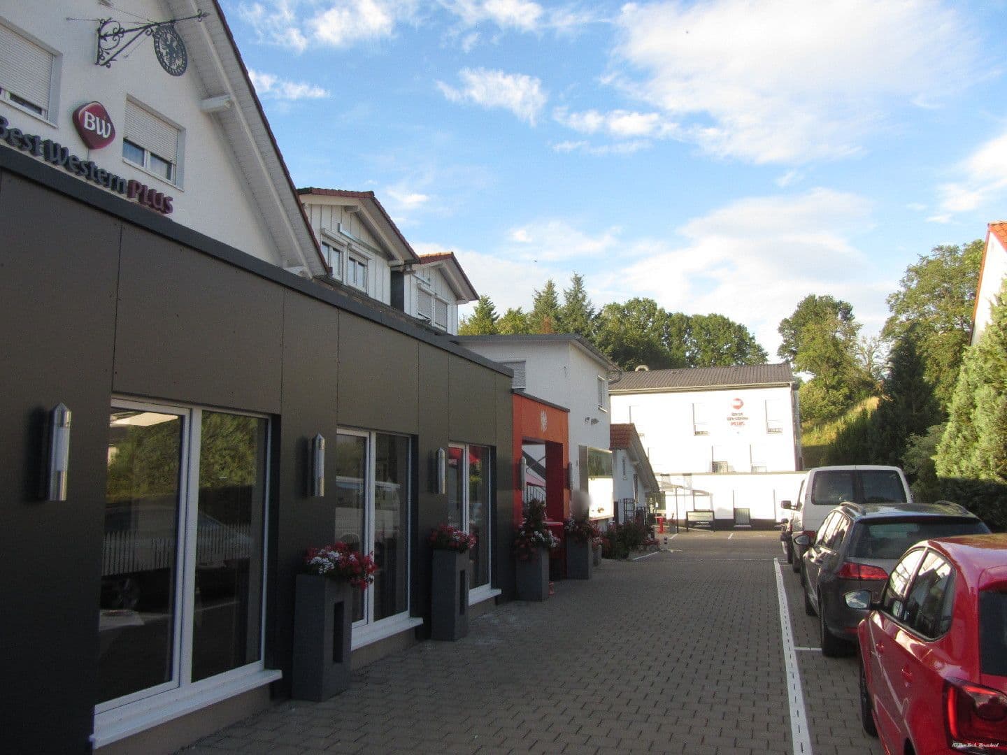 Street view near Best Western Plus Aalener Römerhotel, Hüttlingen — © uwekoch (CC BY-SA · Mapillary)